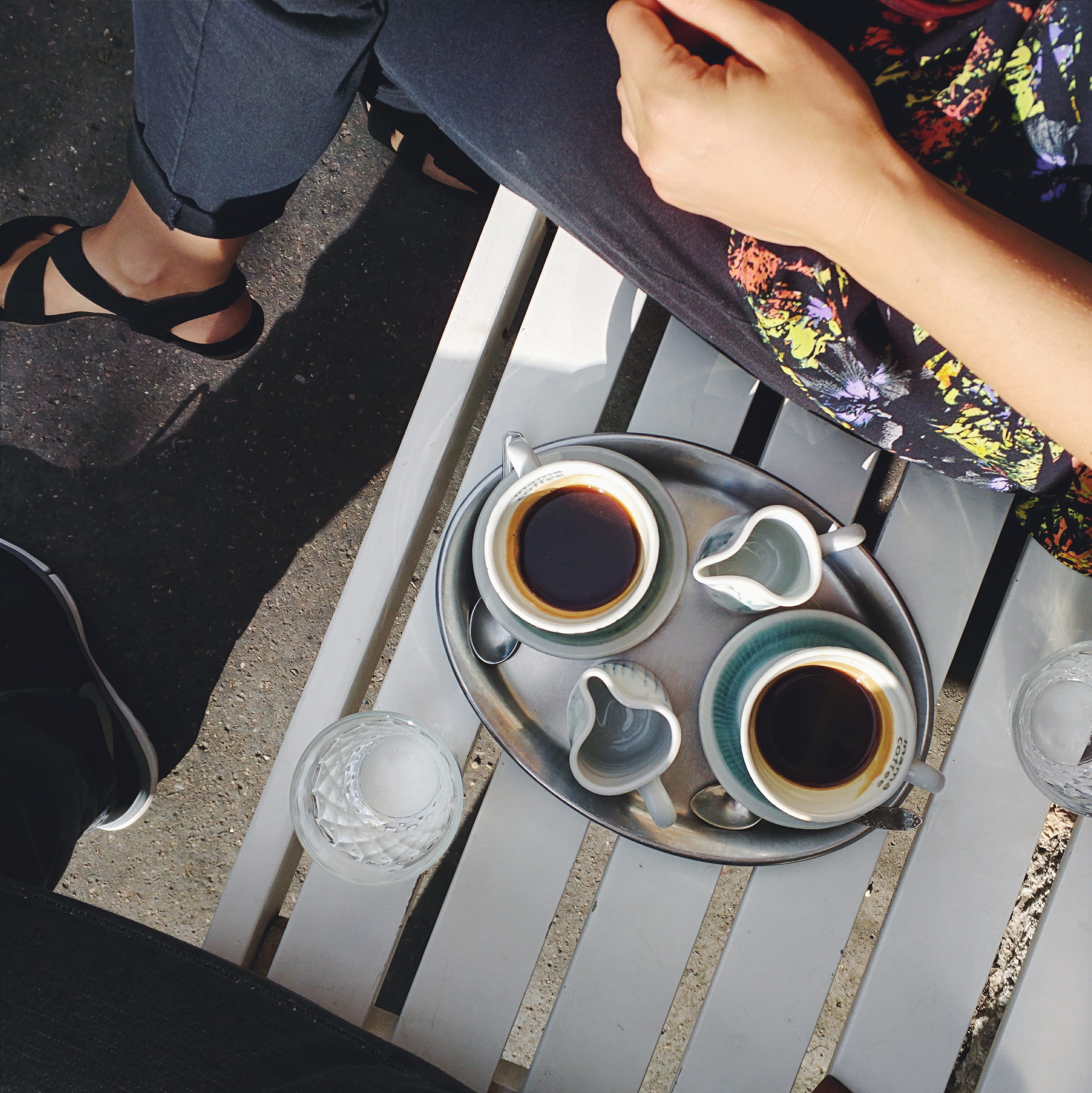 espresso, 2K, coffee - Drink, hands, kitchen utensil, coffee cup, food and drink, day, table, mug, Sunny, café, morning, saucer, drink, hand, cafe, high angle view, Phone HD Wallpaper