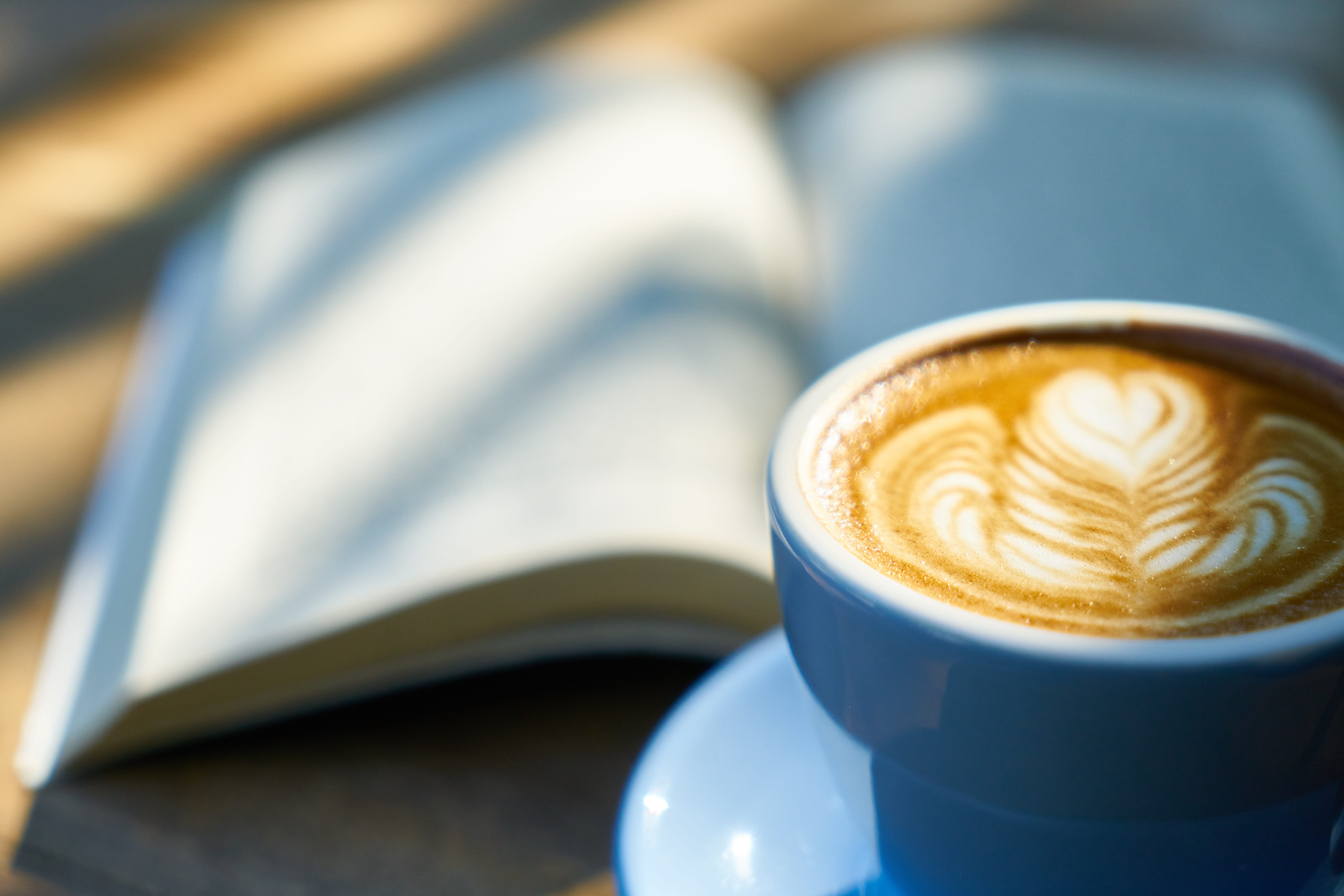 mug, selective focus, saucer, cafe, cup, coffee - drink, food and drink, caffeine, close-up, latte, crockery, frothy drink, cappuccino, hot drink, macro, HD Wallpaper