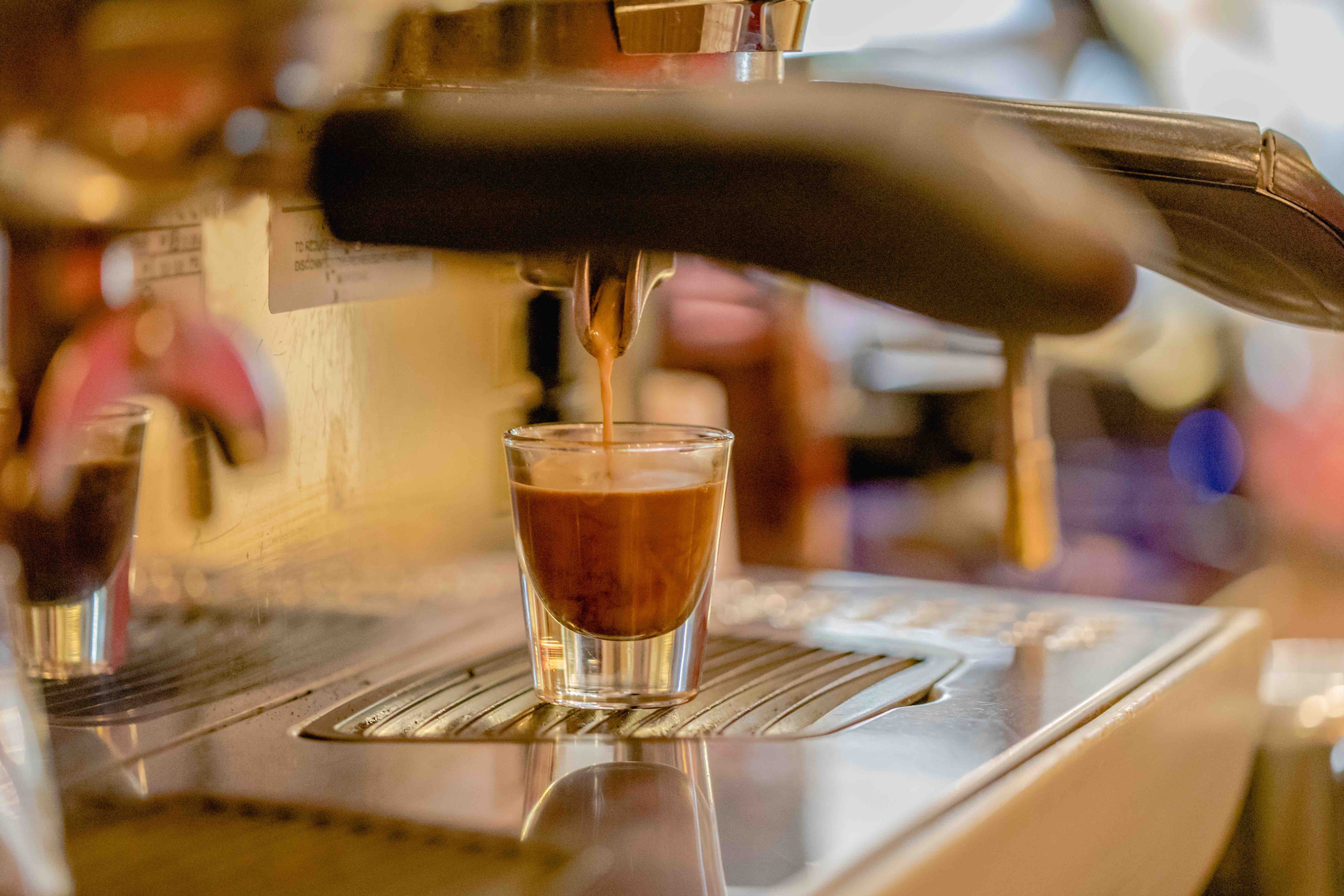 silver, maker, drinking, pouring, 5K, selective focus, cafe, cup, freshness, gray, steel, glass, restaurant, coffee cup, espresso, drink, food and drink, HD Wallpaper