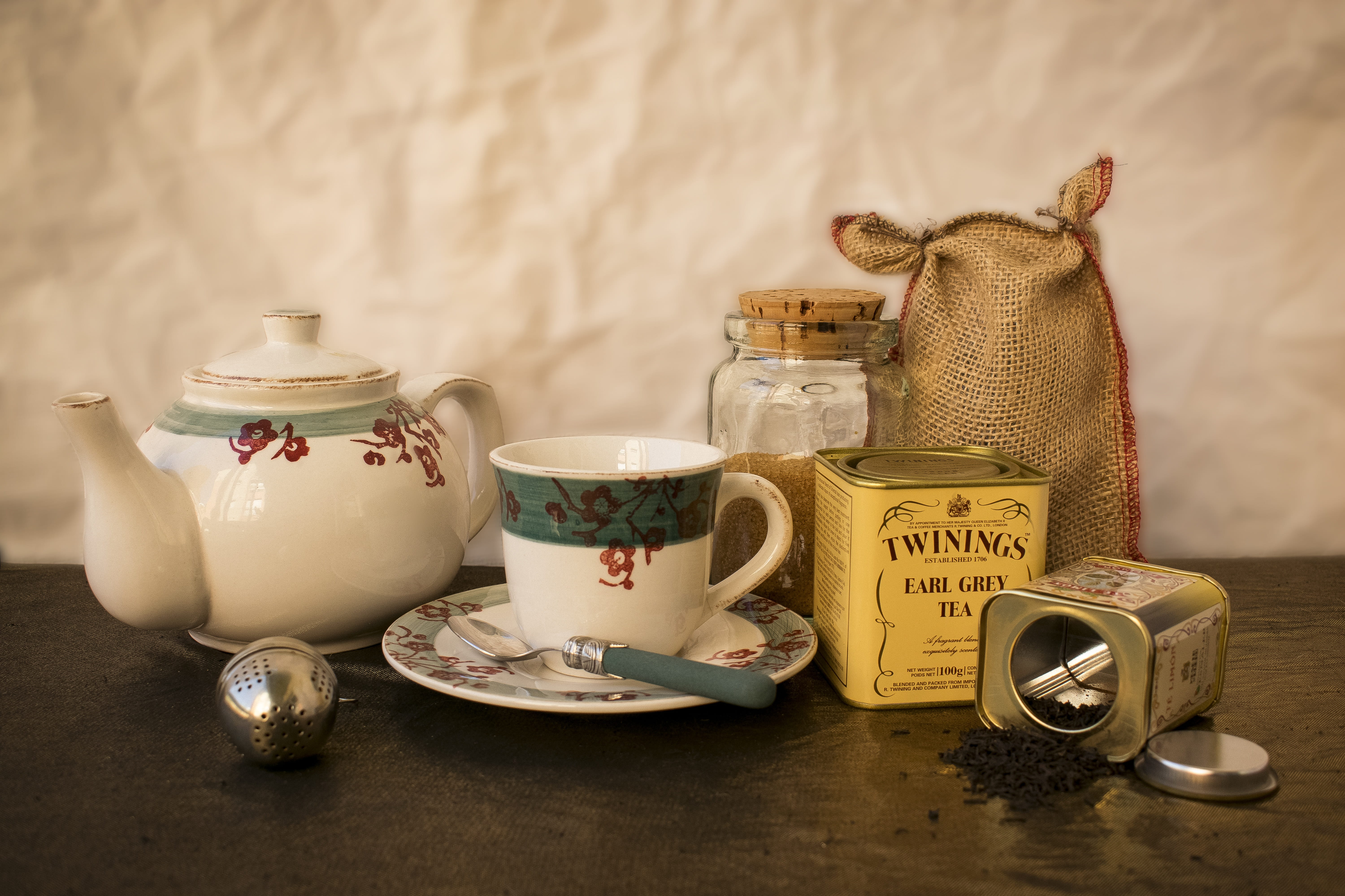 table, tea - hot drink, mug, tea, hot drink, beside, still life, food, tea cup, green, saucer, caffeine, drink, ceramic, indoors, refreshment, twinings, HD Wallpaper