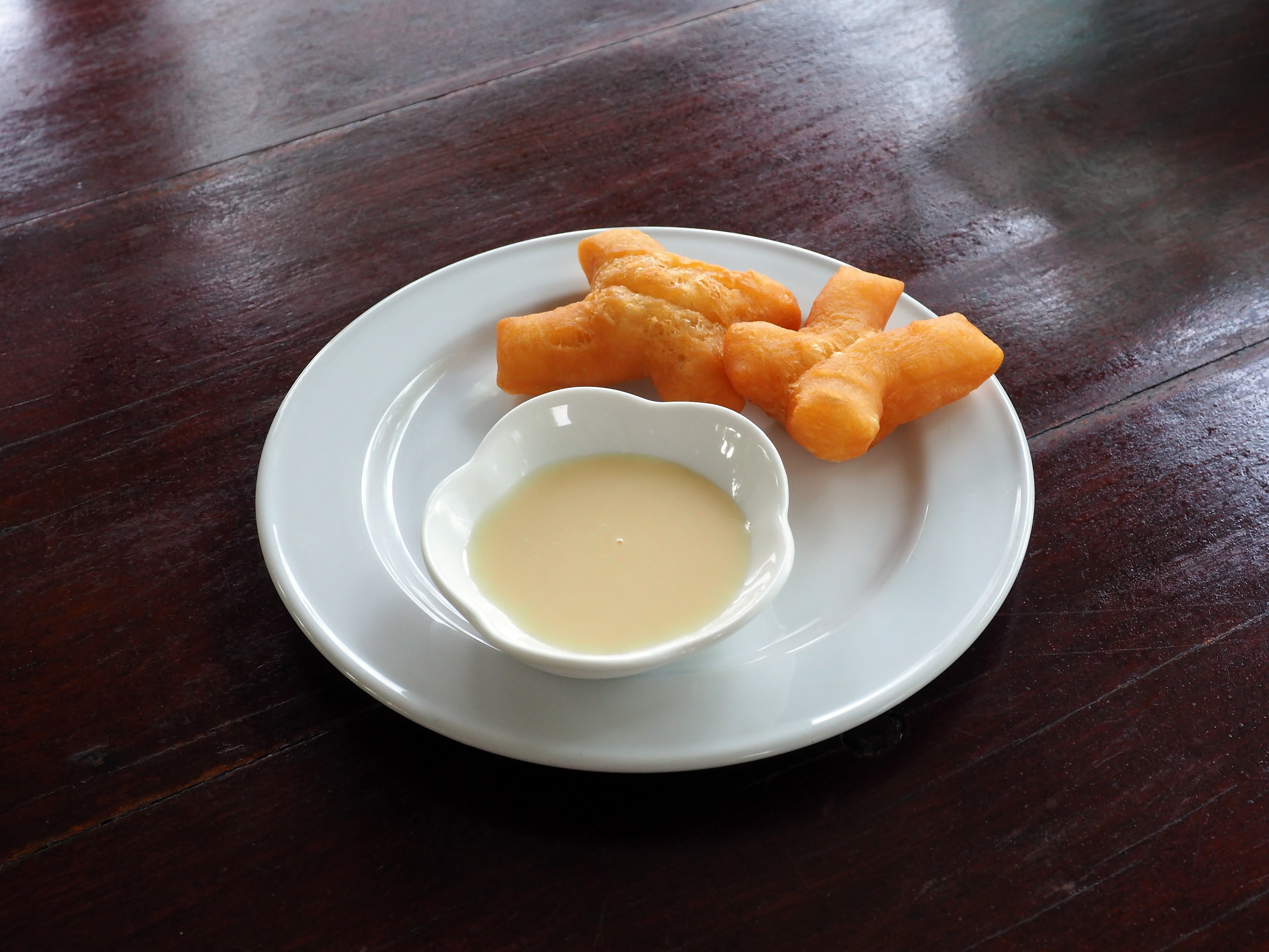 food, close-up, bowl, healthy eating, carbohydrate, sweetened condensed milk, pair, white plate, plate, sweet food, patongko, fry, still life, 4K, sweets, HD Wallpaper