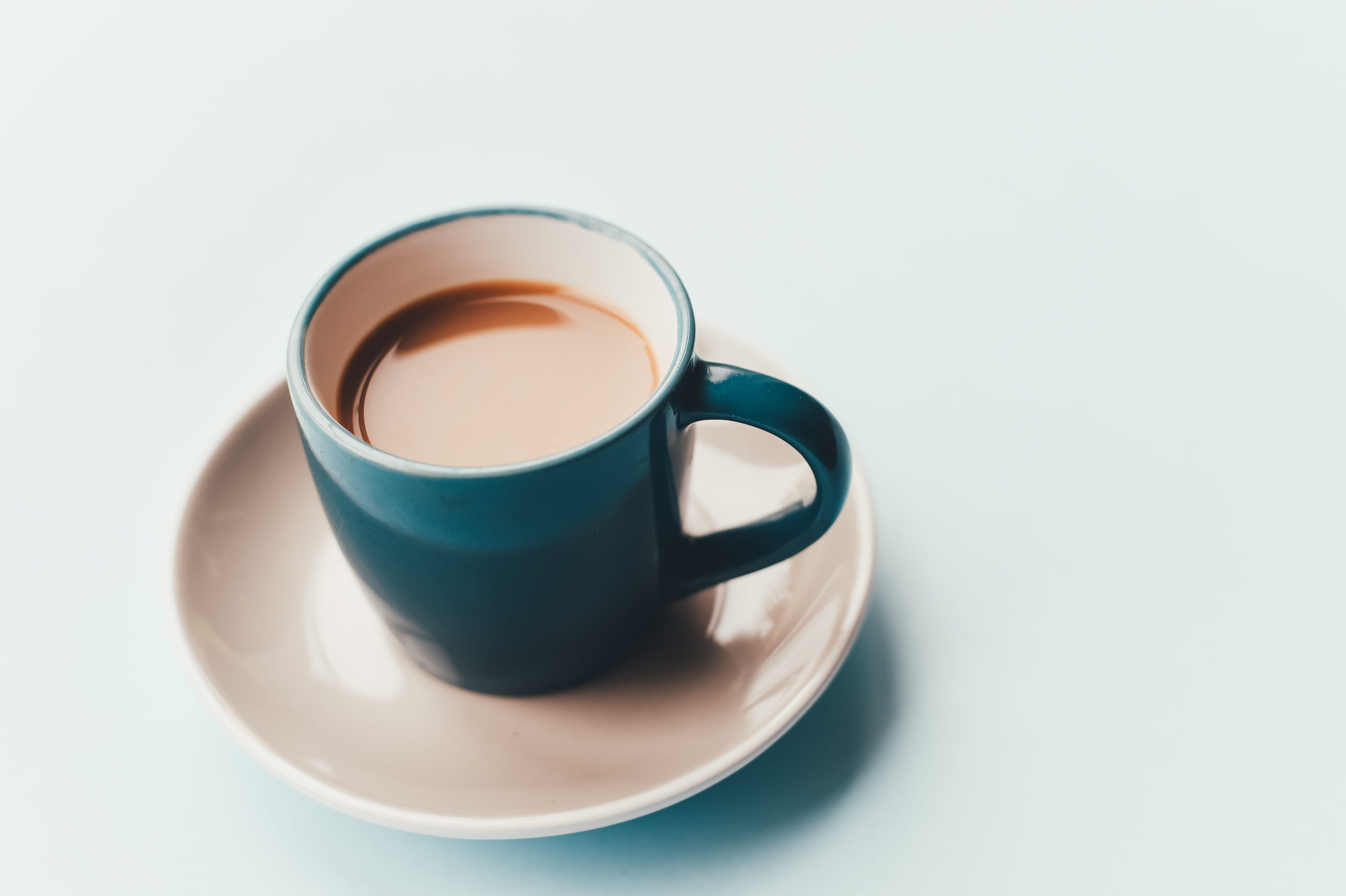 simplistic, simple, indoors, coffee, cup, tea, 2K, white, hot drink, food and drink, studio shot, non-alcoholic beverage, drink, saucer, minimalistic, HD Wallpaper