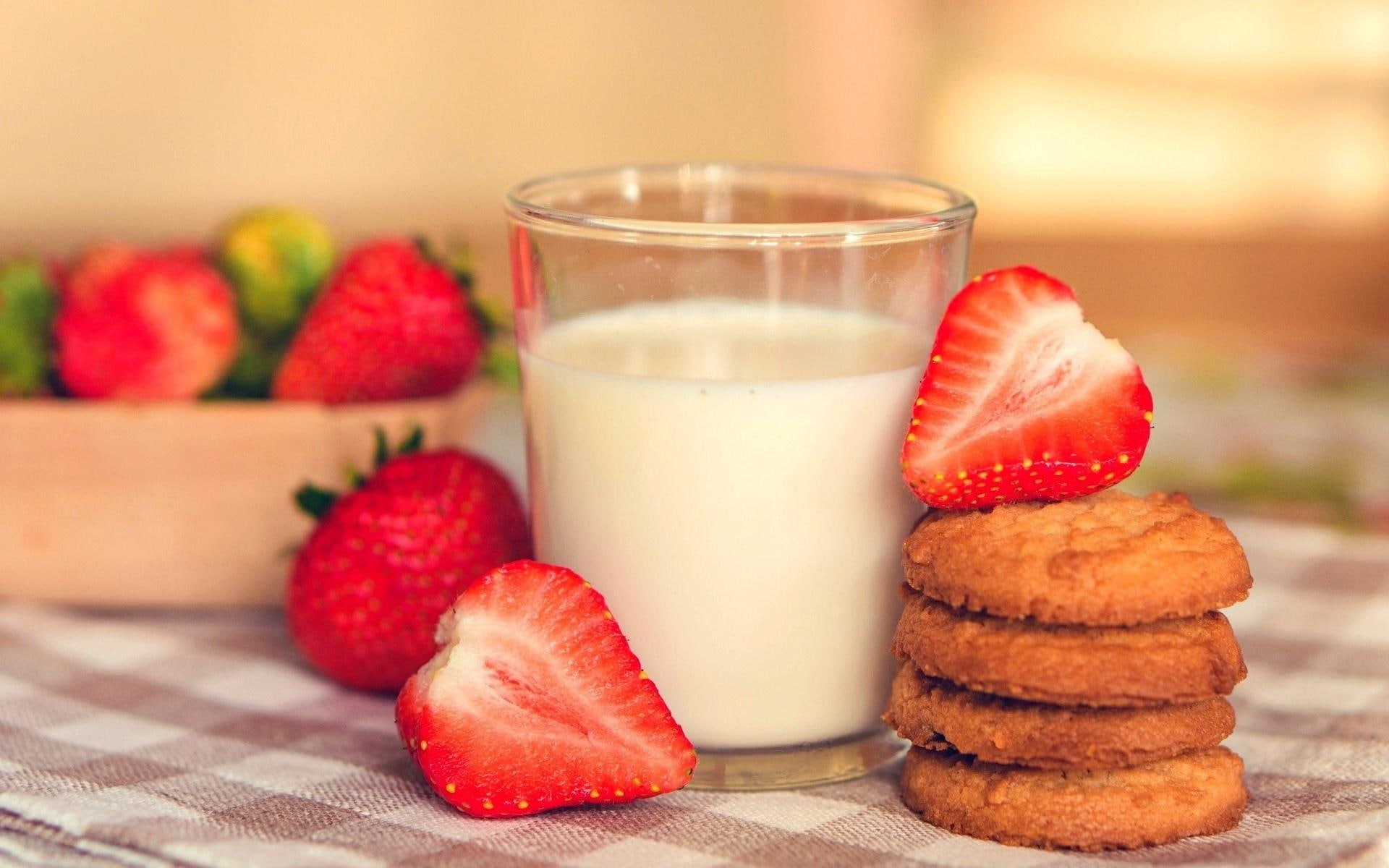 photography, milk, cookie, 1920x1200, cookies, 1080P, strawberry, HD Wallpaper