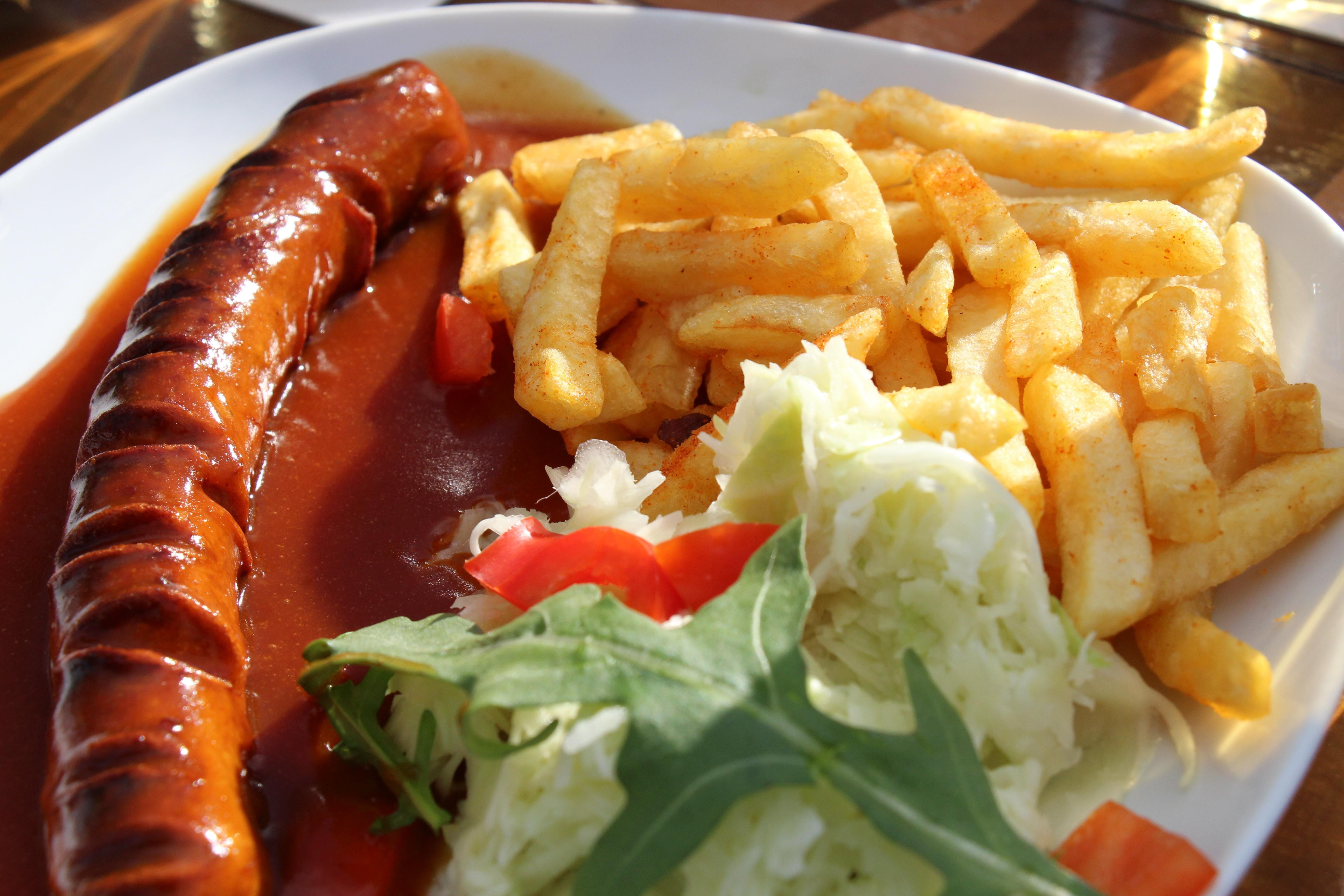 temptation, ready-to-eat, prepared potato, snack, nutrition, calories, fast food, freshness, french fries, delicious, meat, salad, food and drink, currywurst, HD Wallpaper