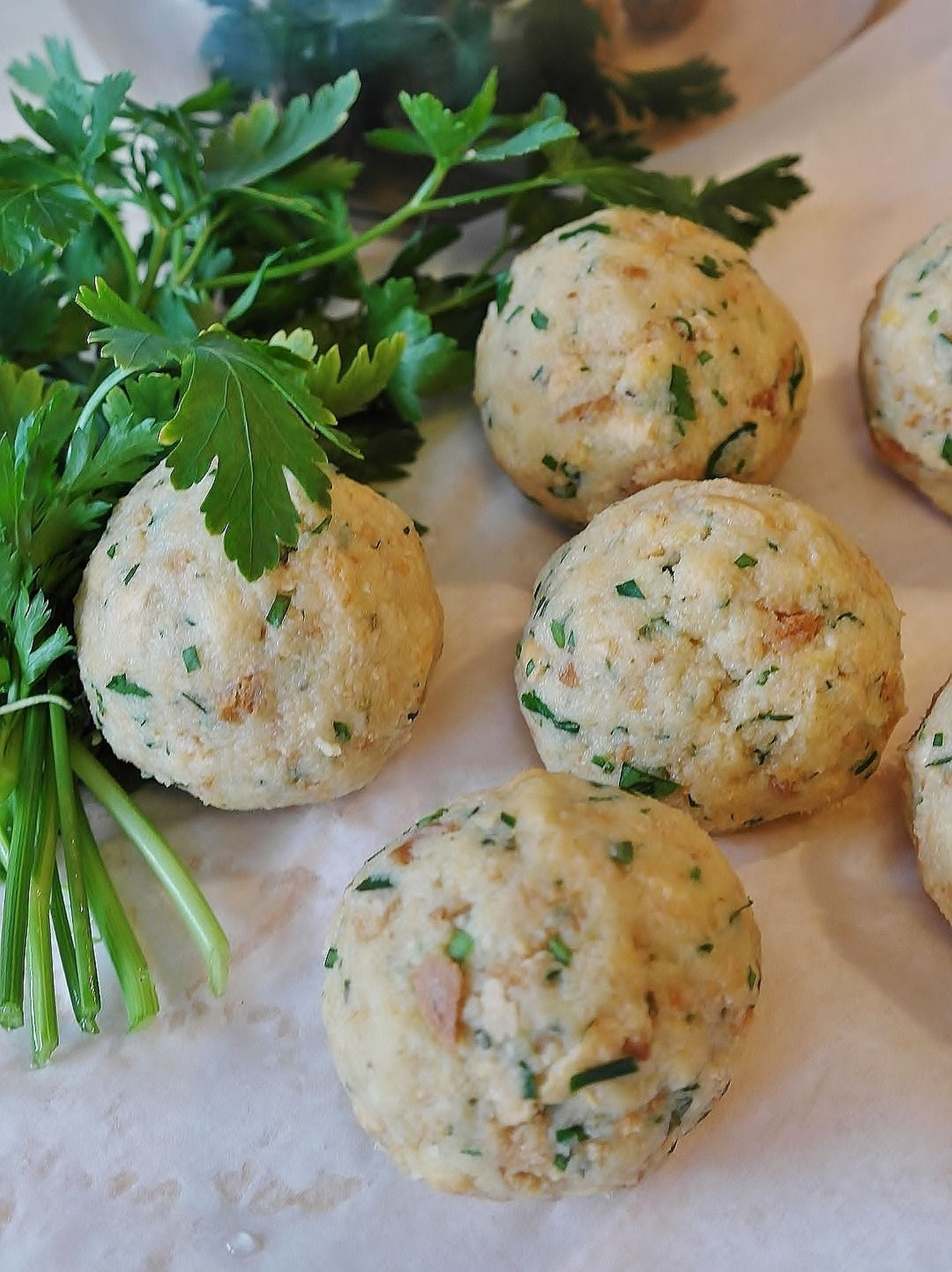 2K, no people, serving size, indulgence, ready-to-eat, bread dumplings, freshness, food, dumpling, roll, close-up, knödlbrot, wellbeing, table, milk, appetizer, Phone HD Wallpaper