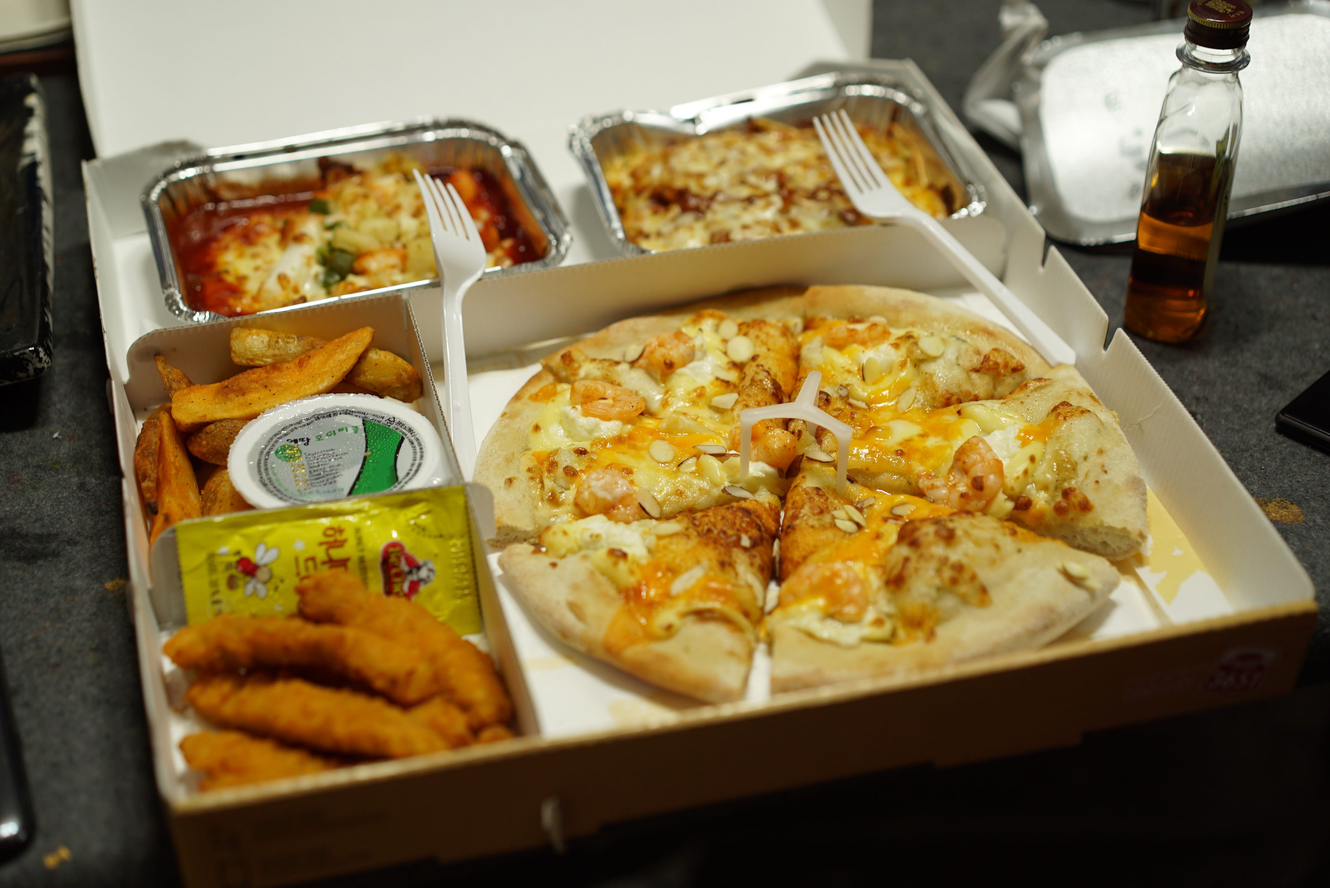 healthy eating, selective Focus, container, garnish, food, wellbeing, chicken, food And Drink, close-up, asian food, chicken strips, public domain, Box lunch, HD Wallpaper