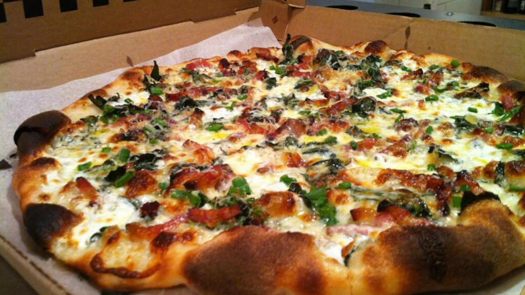 dinner, vegetable, pie, indulgence, box - container, pizza box, dairy product, pizza, take out food, italian food, close-up, pepperoni, no people, freshness, HD Wallpaper