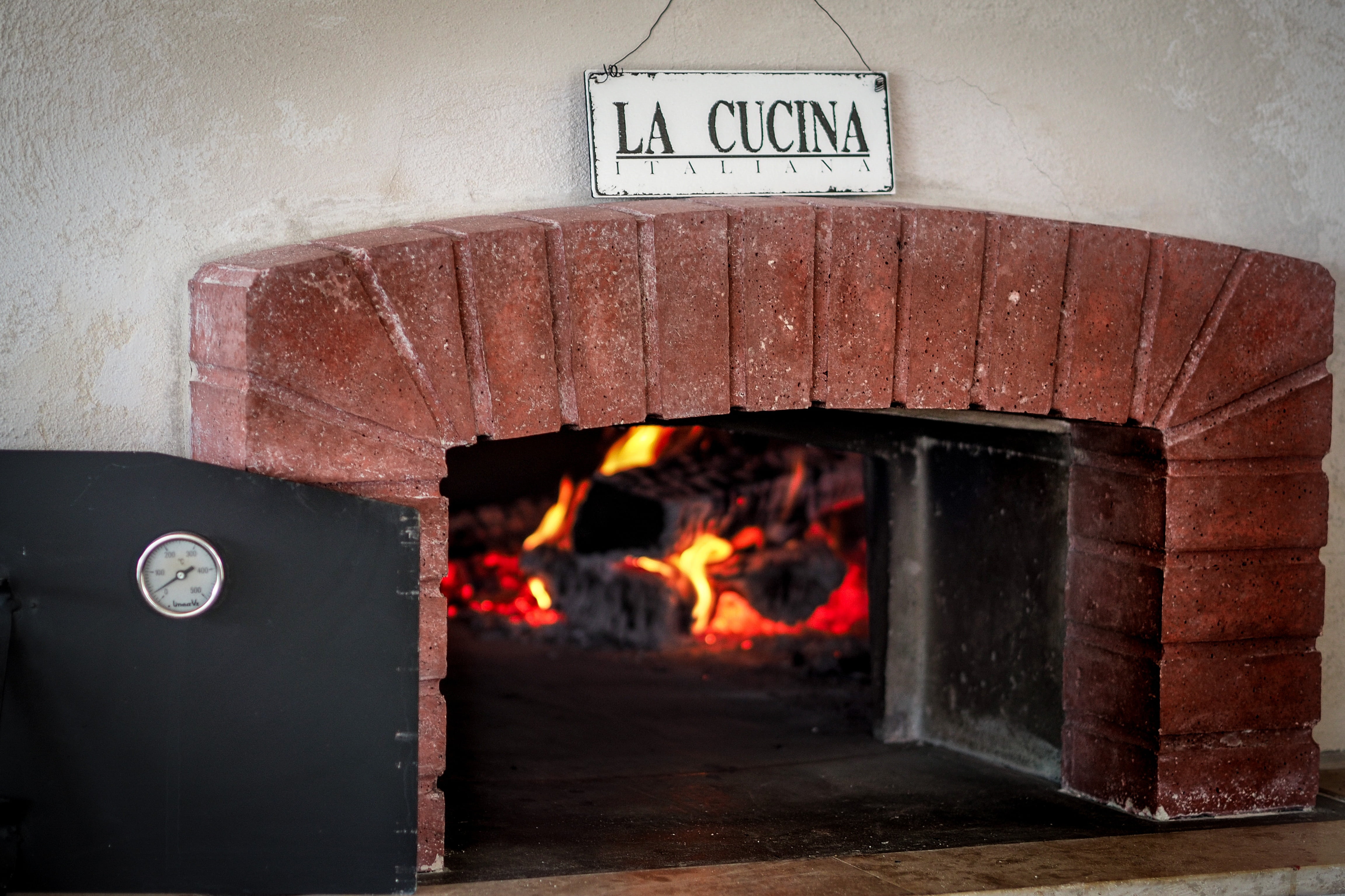 architecture, stone oven, indoors, burning, red, pizza oven, pizza maker, fire, wall - building feature, wood, fireplace, pizzeria, flame, heat - Temperature, HD Wallpaper