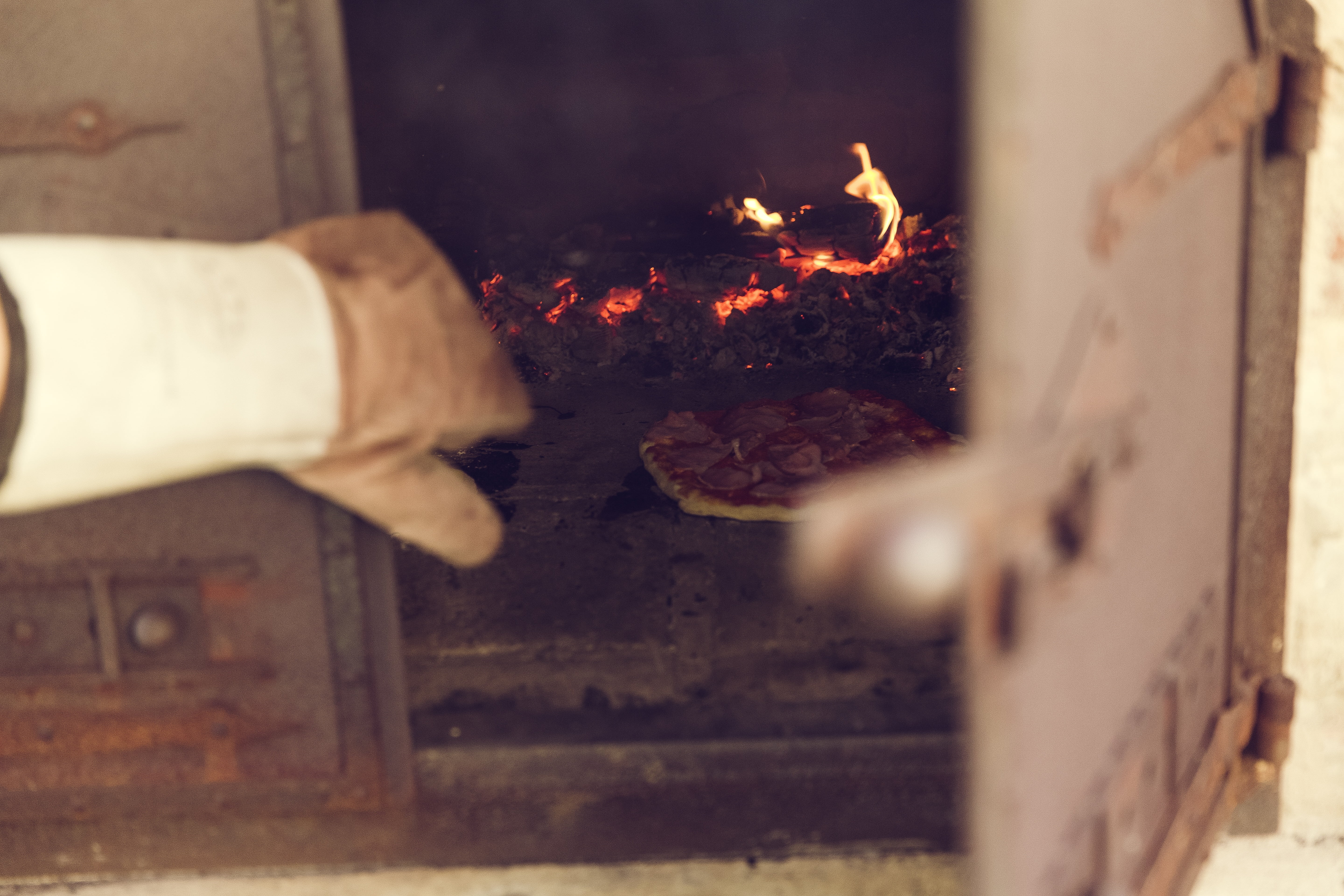 indoors, stone oven, heat - temperature, homemade, food, burning, bake, close-up, wood burning stove, nature, wood, fireplace, wood fired pizzas, 5K, food and drink, HD Wallpaper