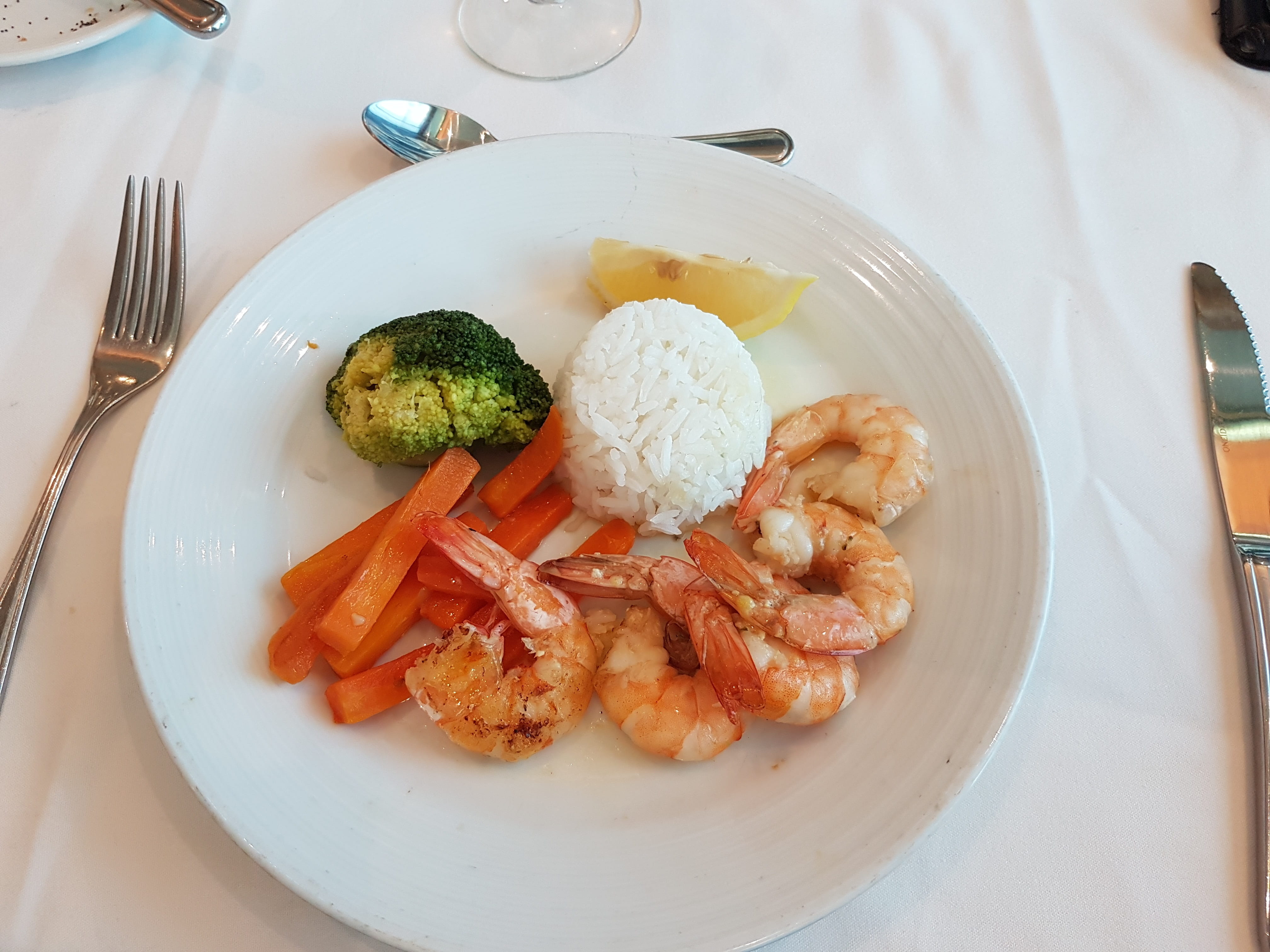 serving size, temptation, still life, royal-caribbean, freshness, food, high angle view, healthy eating, main course, table knife, table, fork, ready-to-eat, HD Wallpaper