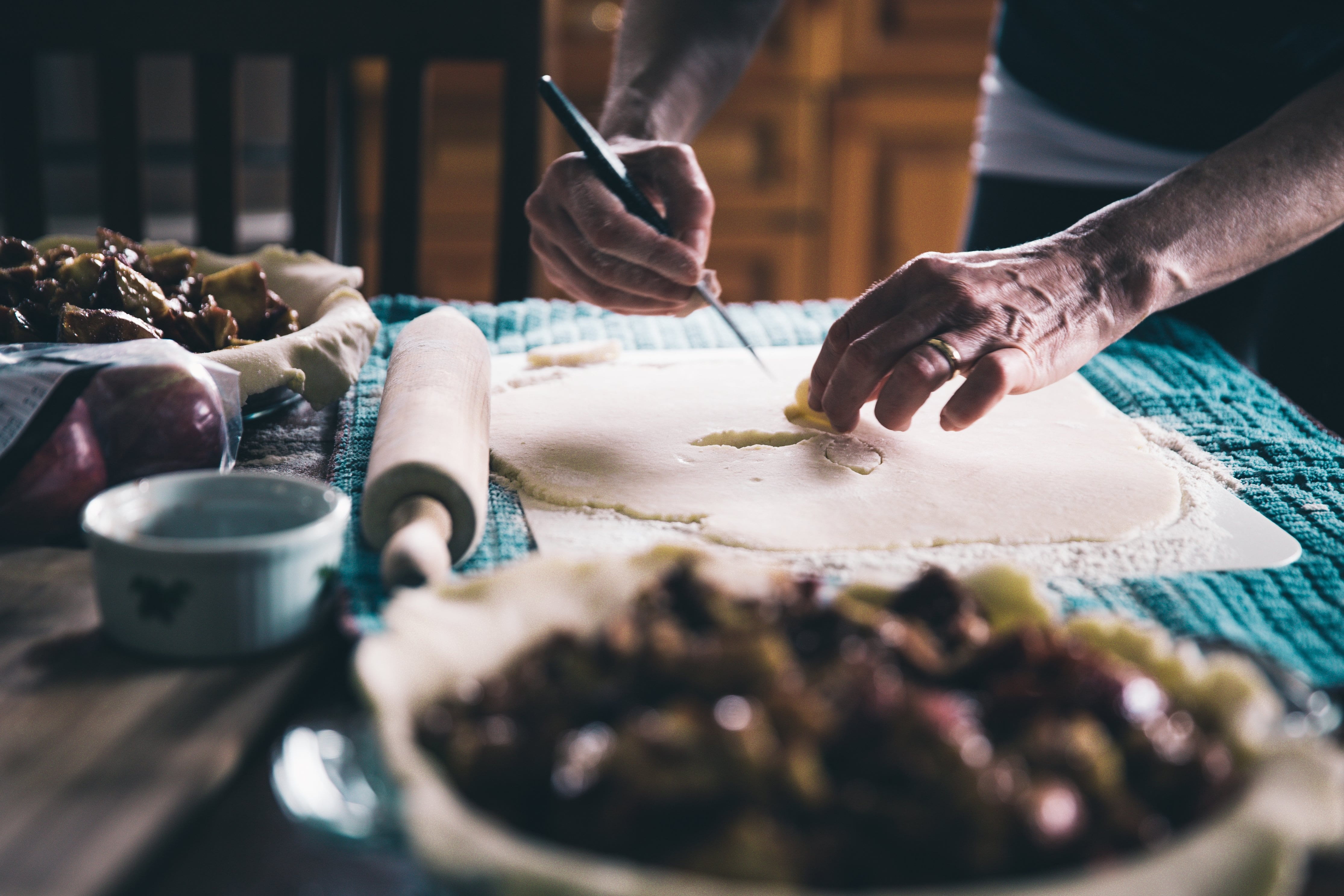hand, human body part, men, indoors, day, pie, sweet food, rolling pin, brown, making, pin, kitchen, preparing food, holding, human hand, freshness, 4K, HD Wallpaper