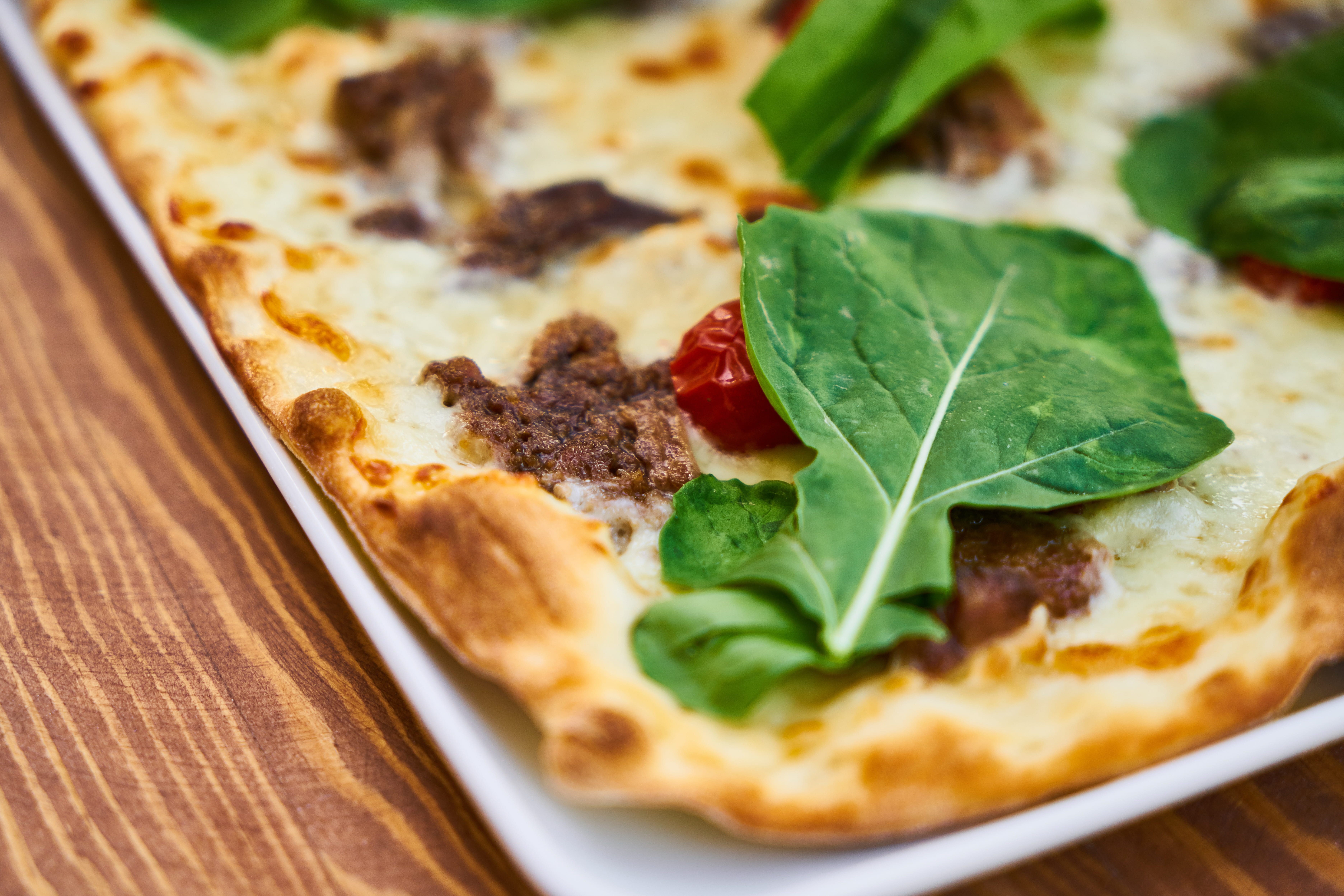pizza, freshness, ready-to-eat, kitchen, sauce, product photo, still life, delicious, background, vegetarian food, savory pie, photography, leaf, 5K, mint leaf - culinary, HD Wallpaper