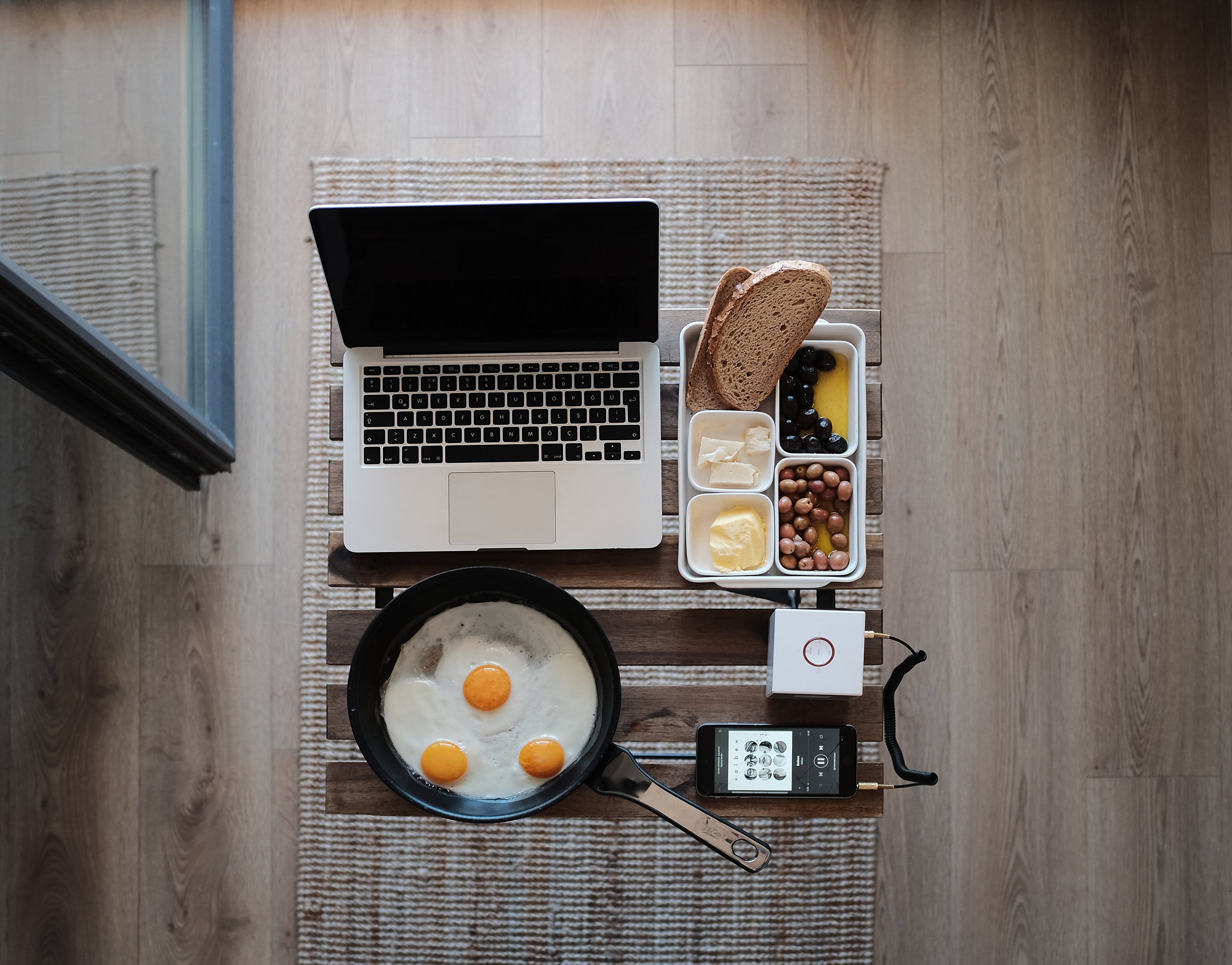 frying, still life, flatlay, portable information device, photo, speaker, eggs, macbook, brunch, fruit, bread, directly above, egg, food and drink, breakfast, HD Wallpaper
