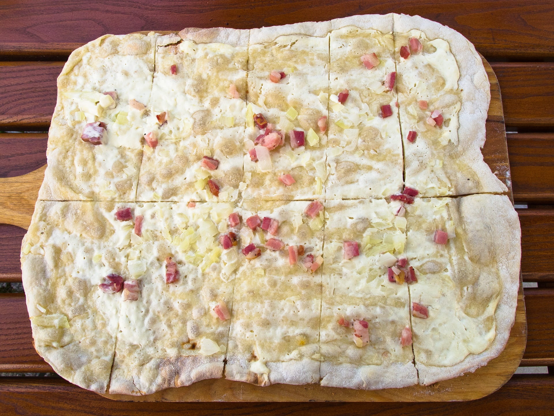 meal, flat bread, pizza, alsace, traditionally, bacon, crust, baked, cheese, food, main course, specialty, indulgence, tarte flambèe, unhealthy eating, HD Wallpaper