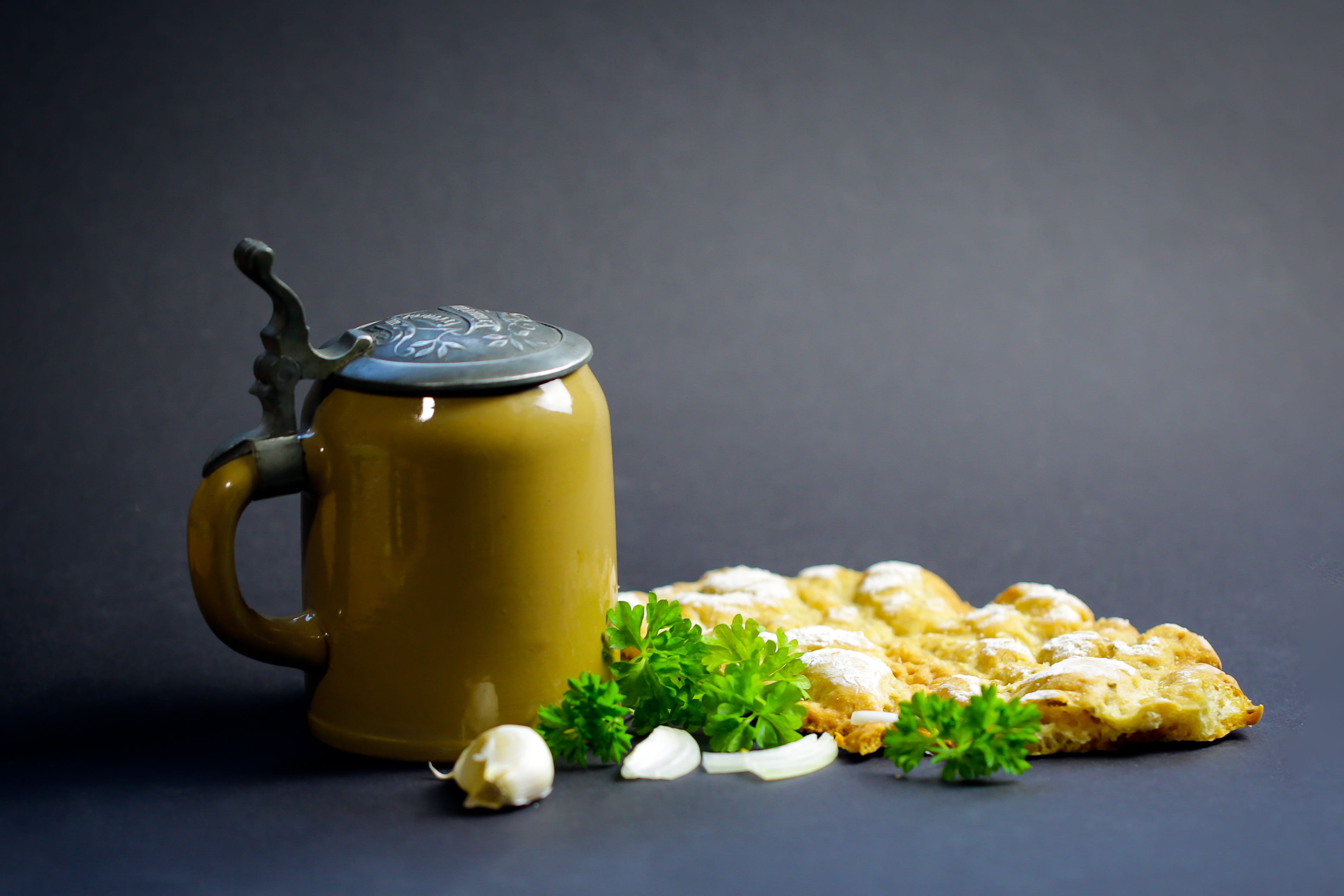black background, studio shot, healthy eating, snack, copy space, bread crust, freshness, wellbeing, crispy bread, baked, colored background, herb, gray background, HD Wallpaper