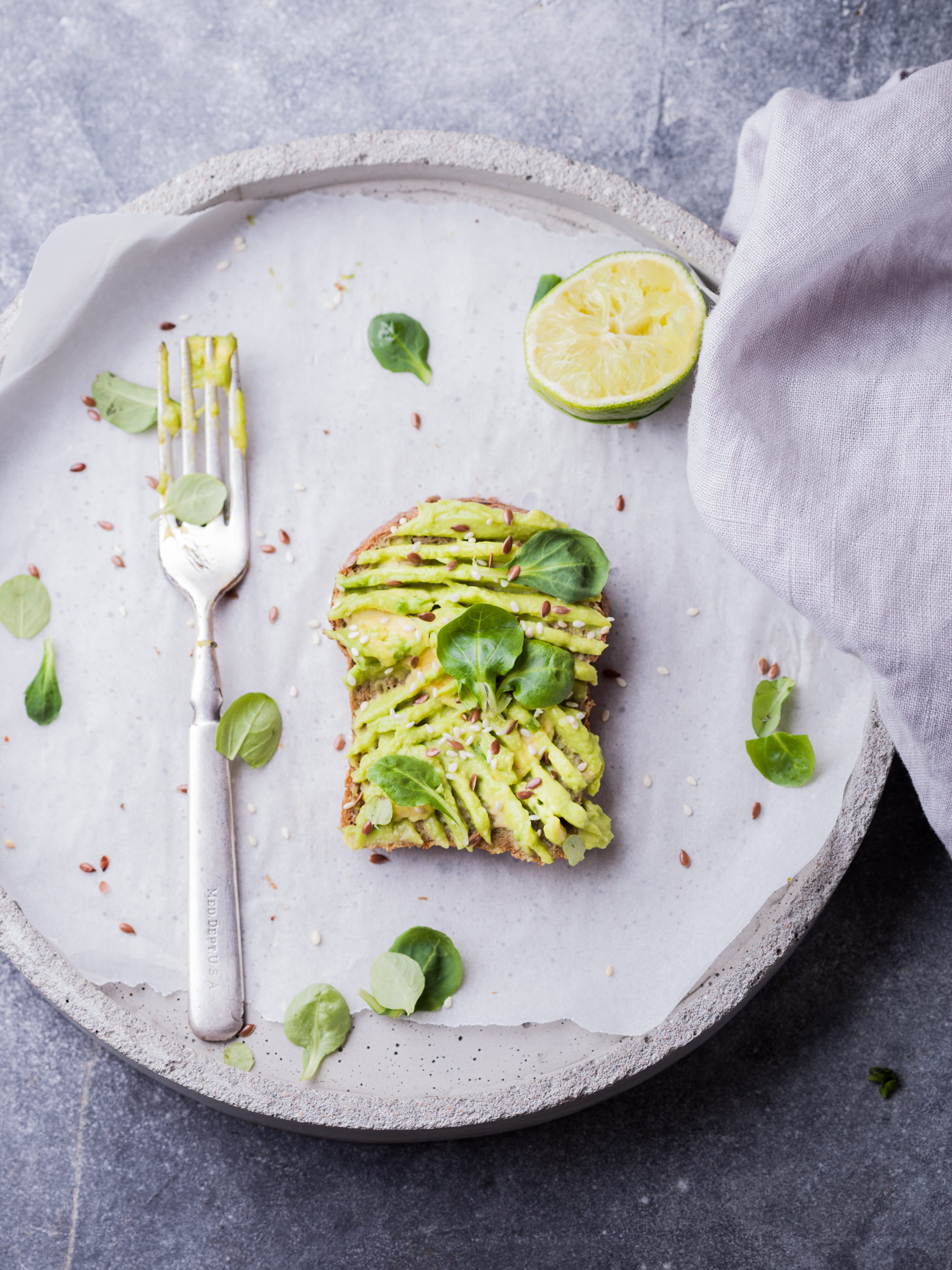 no people, slice, fruit, spread, plate, close-up, directly above, breakfast, garnish, citrus fruit, ready-to-eat, healthy eating, 4K, plastic, guacamole, Phone HD Wallpaper