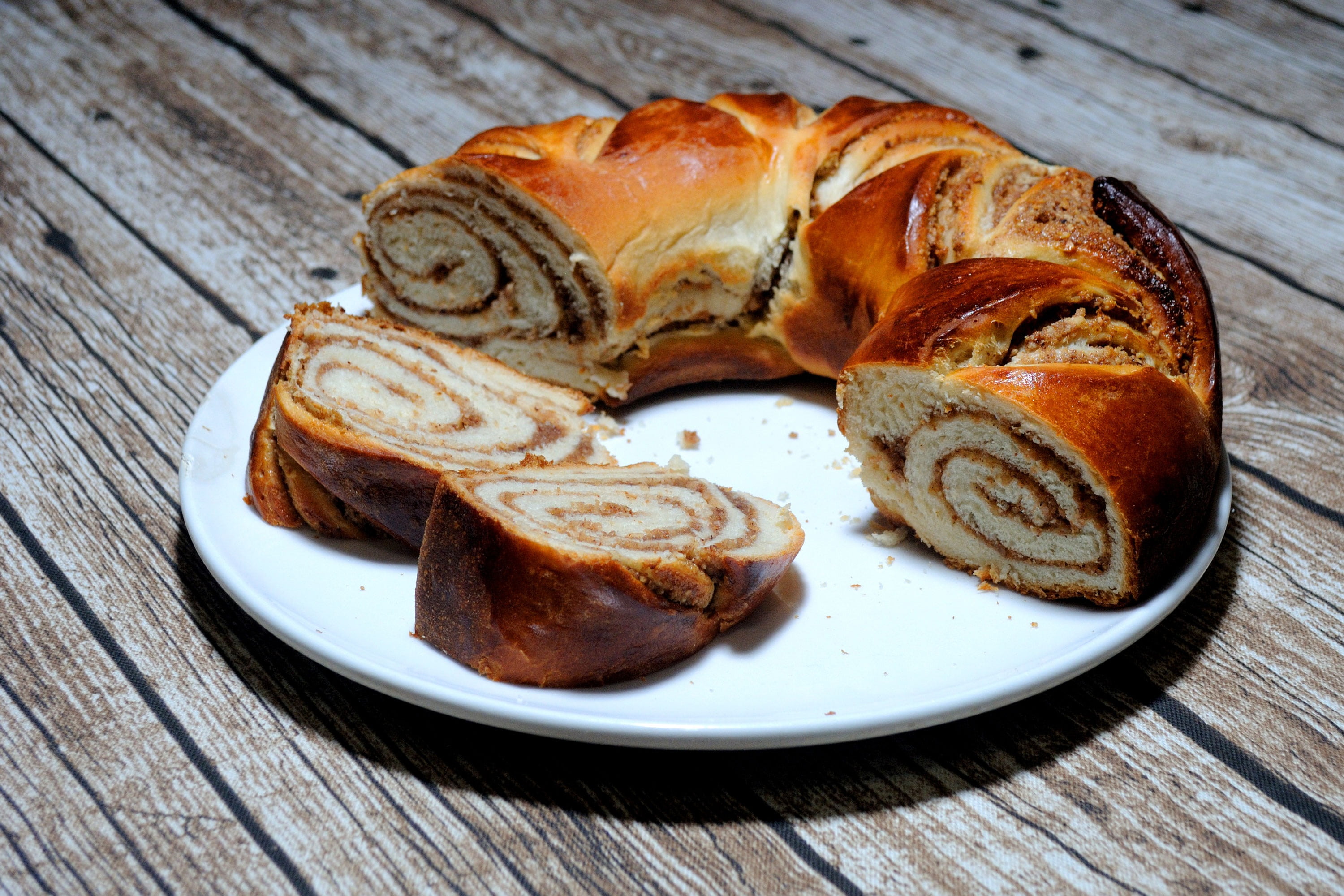 bread, freshness, high angle view, table, baked, wellbeing, plate, walnut braid, food and drink, breakfast, snack, healthy eating, wood - Material, still life, HD Wallpaper