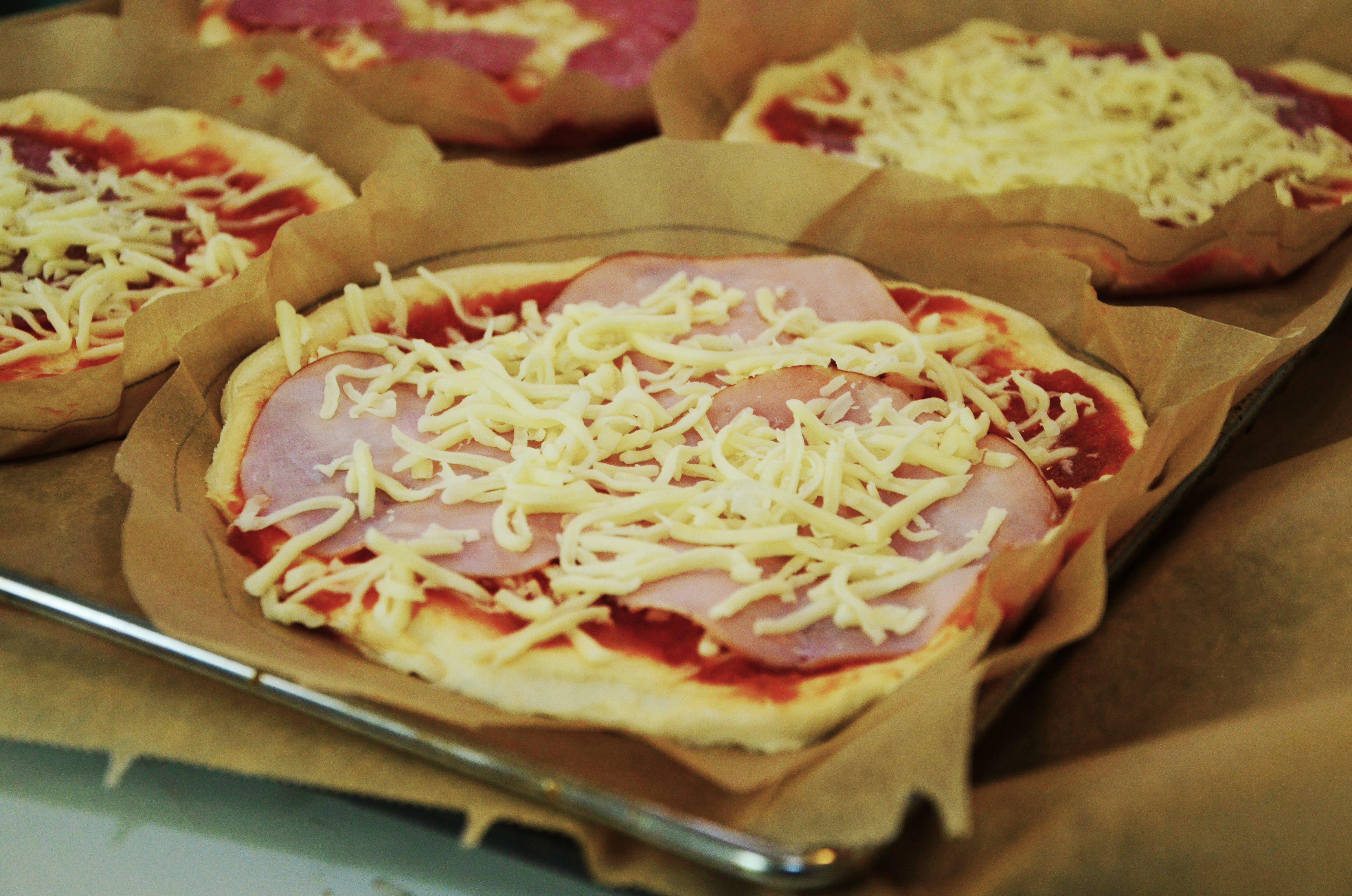 italian food, paper, indulgence, food and drink, indoors, Pizza, preparation, lot, Bake, temptation, high angle view, prepare, pizza topping, healthy eating, HD Wallpaper