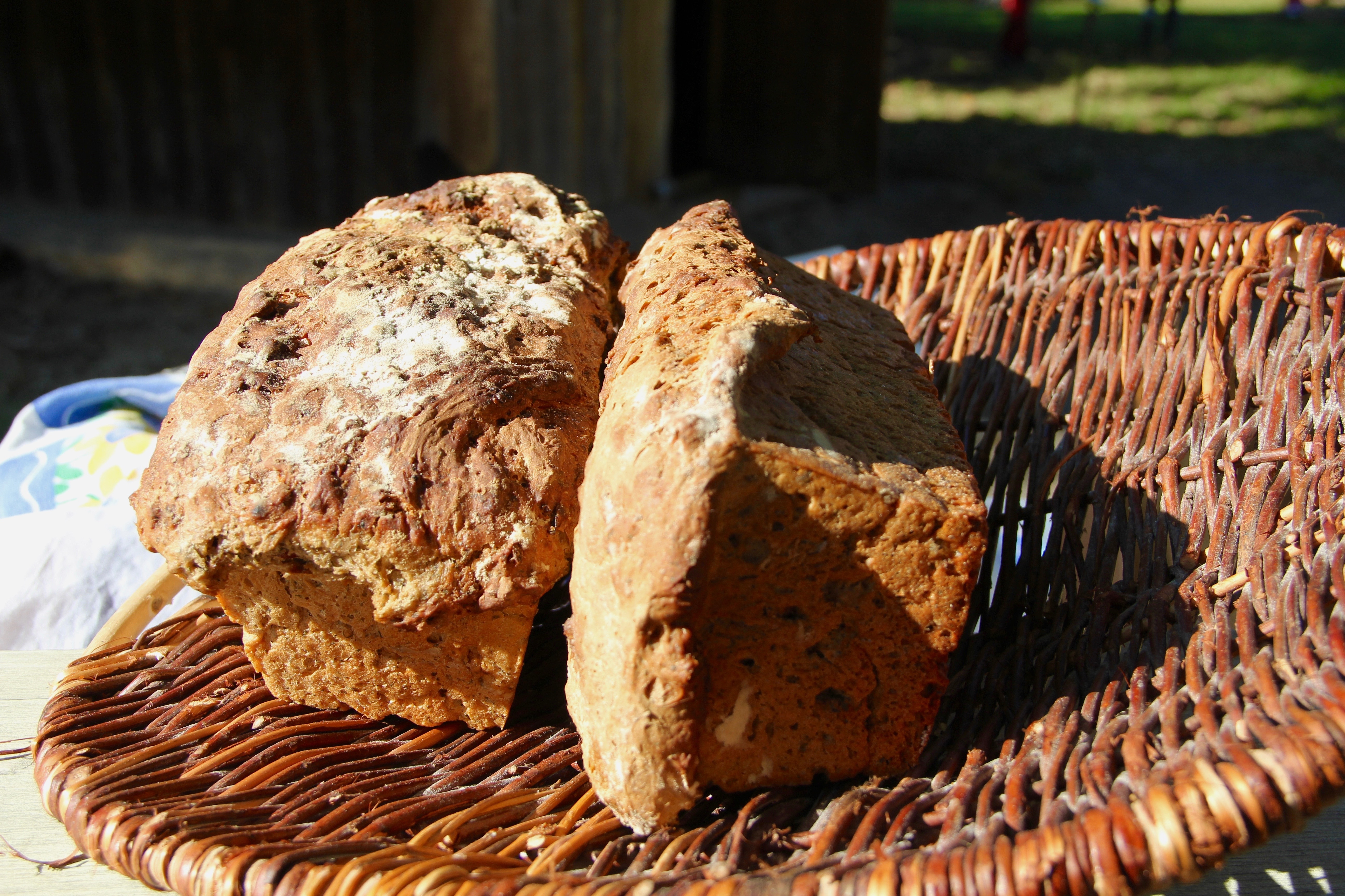 still life, nature, eat, basket, wellbeing, wood - material, baked, focus on foreground, bake, craft, 5K, loaf of bread, indoors, bake your own, bread, HD Wallpaper