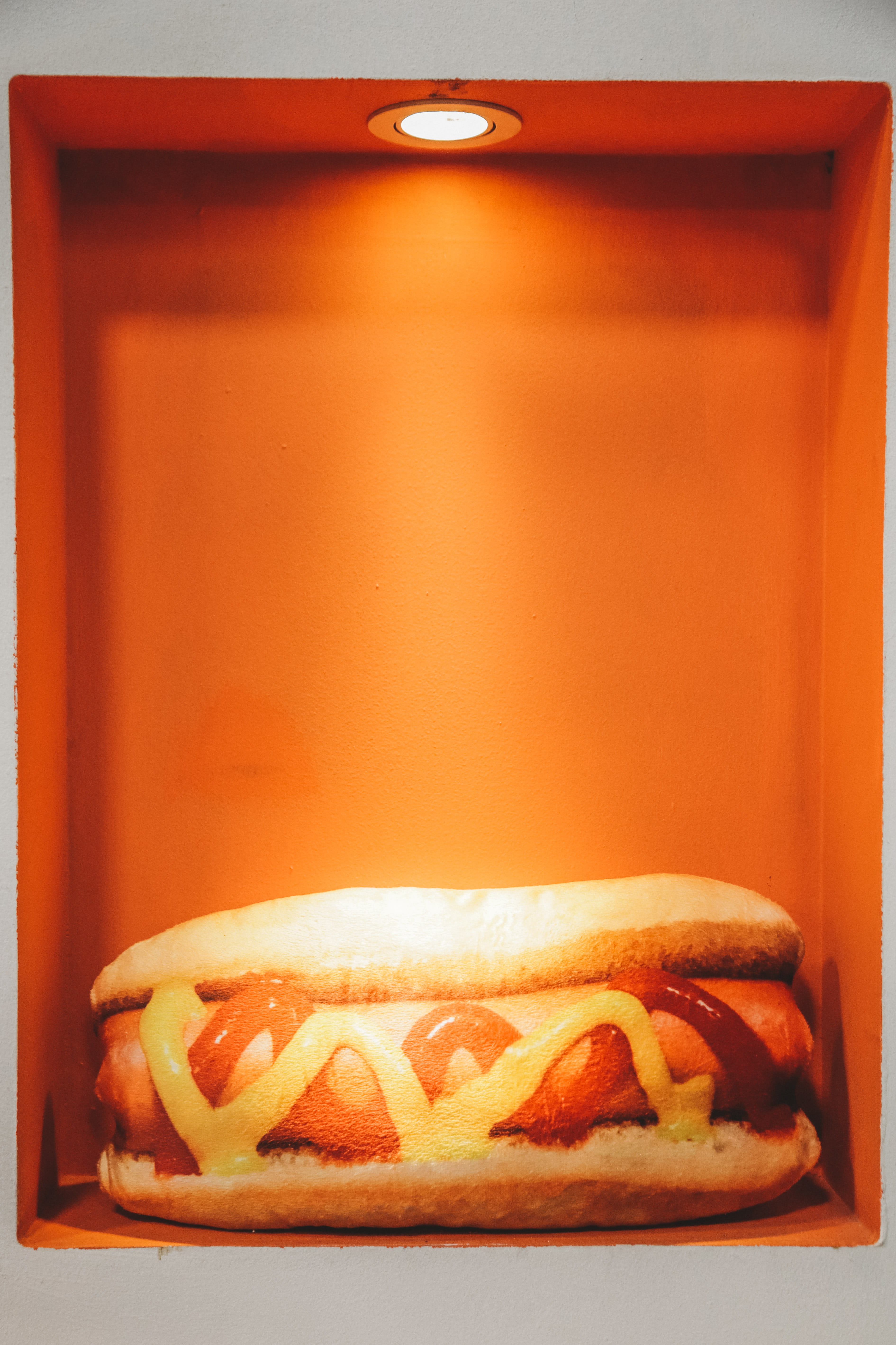 tasty, temptation, hot dog, indoors, relish, 5K, close-up, still life, box, meat, delicious, onion ring, sausage, snack, bun, freshness, orange, condiment, Phone HD Wallpaper