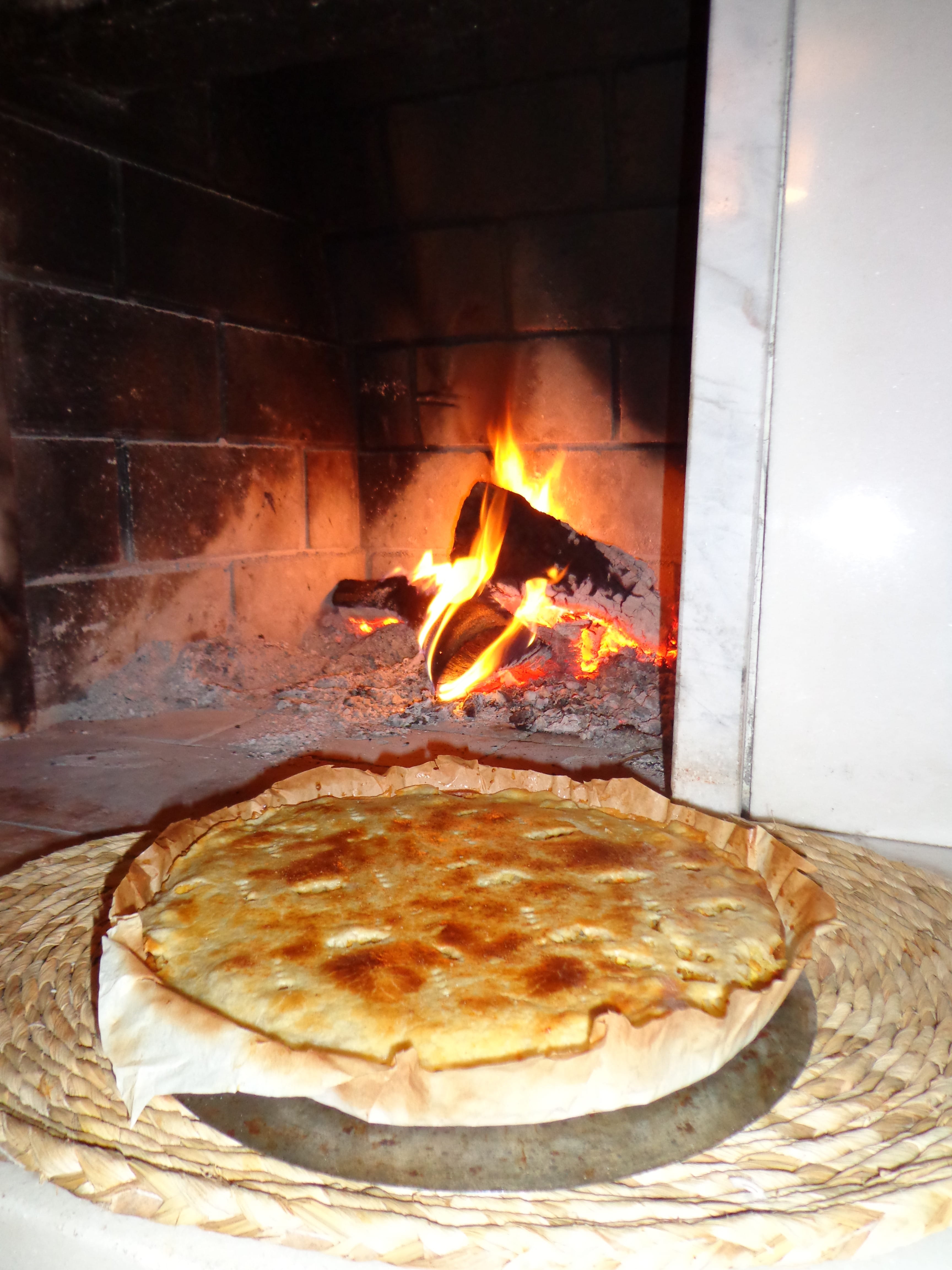 burning, close-up, indoors, meal, gourmet, Hot, Flame, motion, no people, home interior, fire - natural phenomenon, Fire, eating, Food, wood - material, Phone HD Wallpaper