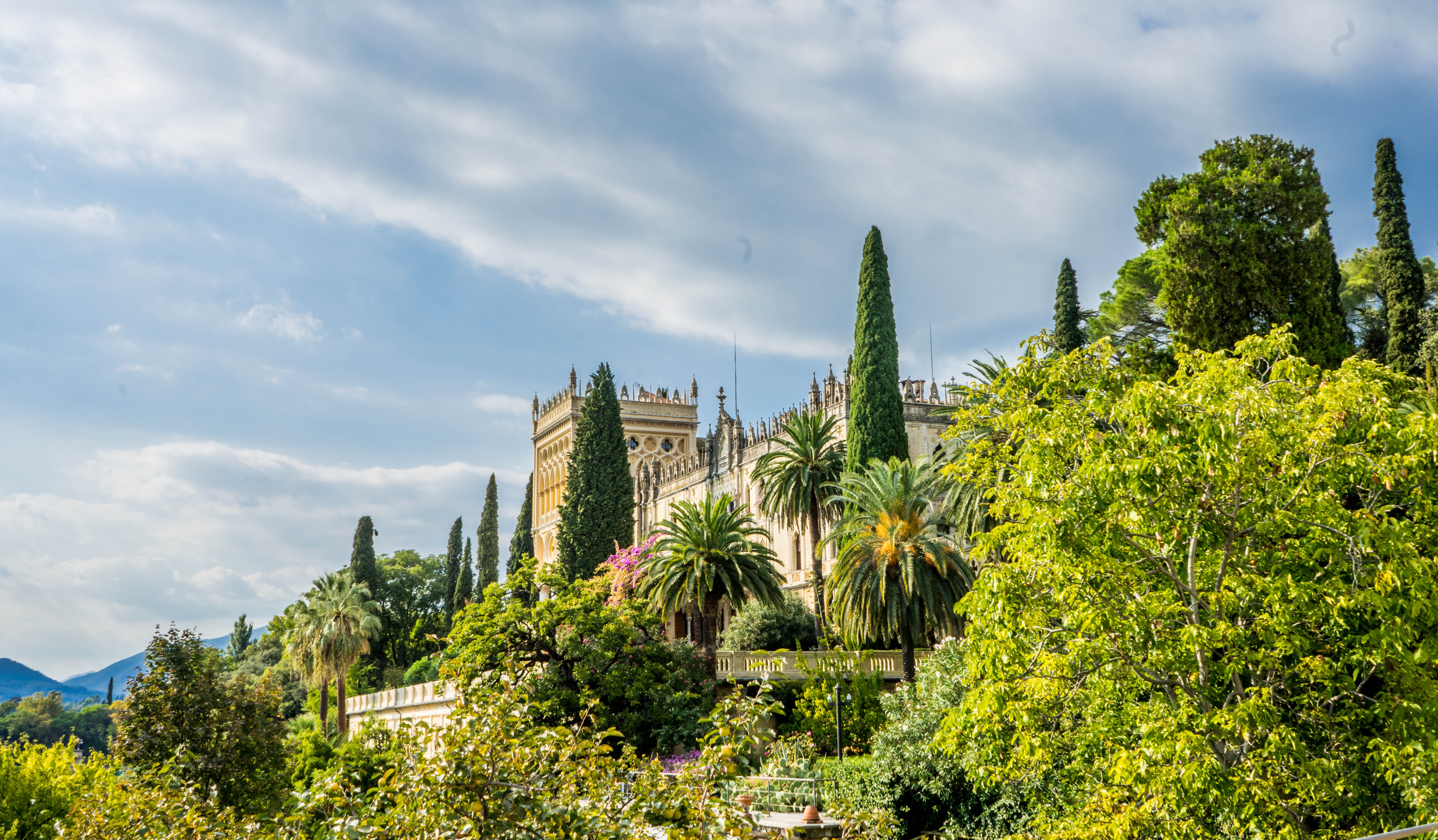 isola del garda, 5K, romantic, vacation, no people, luxury, landscape, day, religion, cloud - sky, beauty in nature, lake garda, tree, italy, building, HD Wallpaper