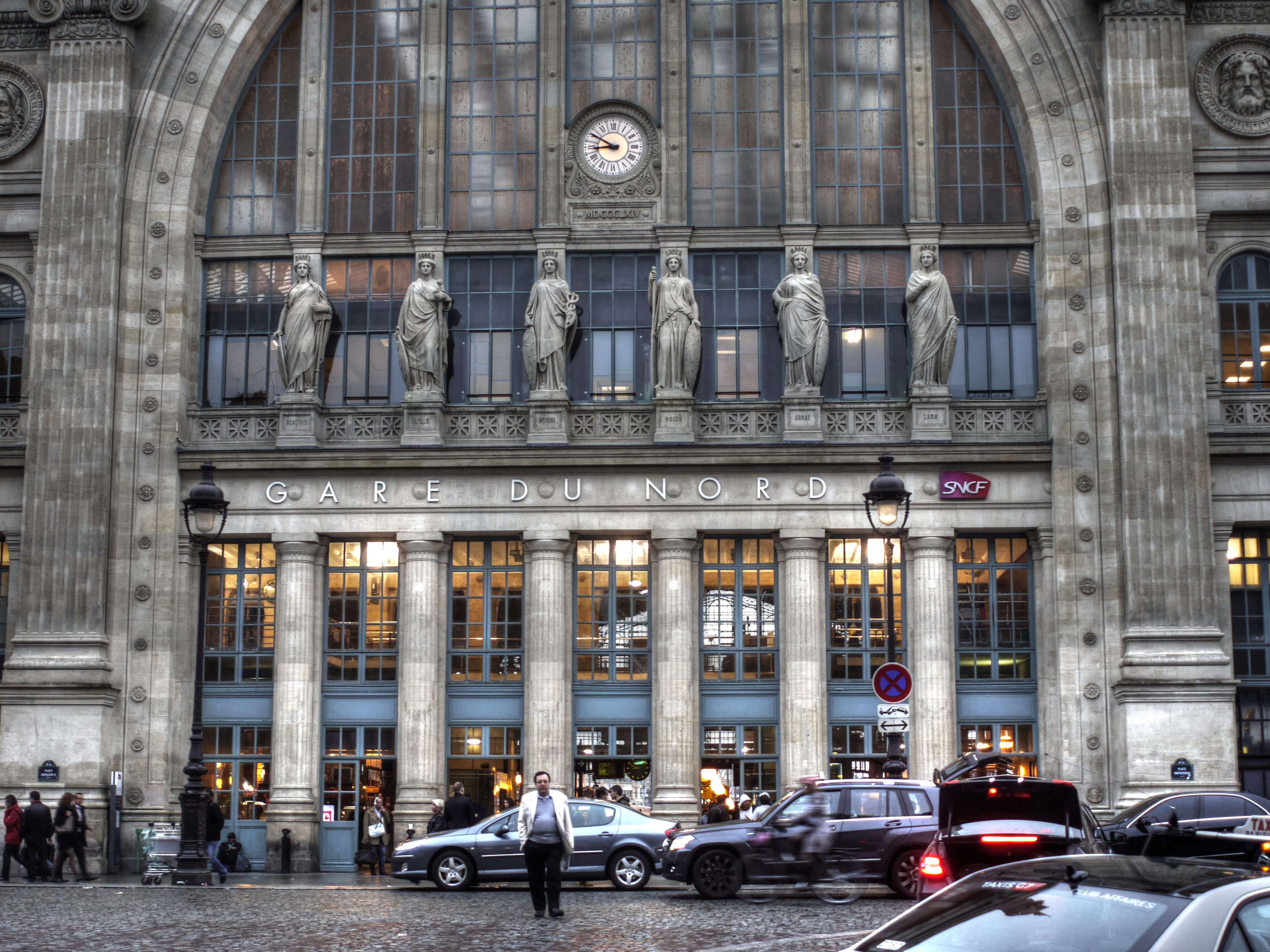 building, day, north station, motion, car, famous Place, people, man, no people, travel destinations, land vehicle, gray, 4K, built Structure, railway station, HD Wallpaper