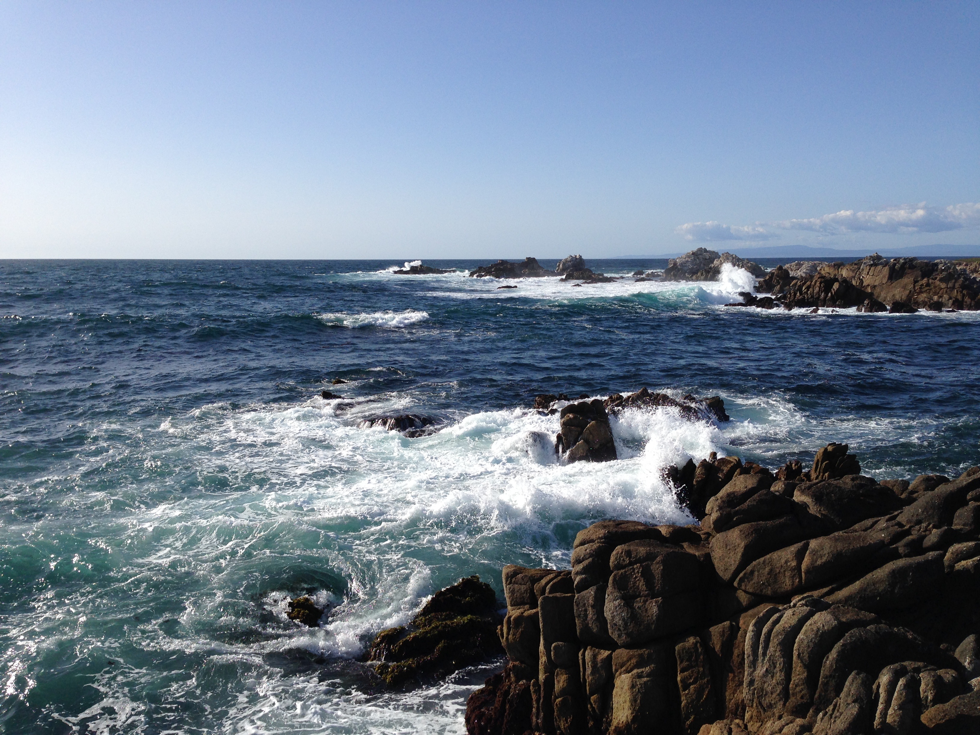 sunlight, summer, aquatic sport, sky, solid, wave, natural, outdoors, rocky coastline, rock - object, ca, vacation, hitting, power in nature, travel, water, HD Wallpaper