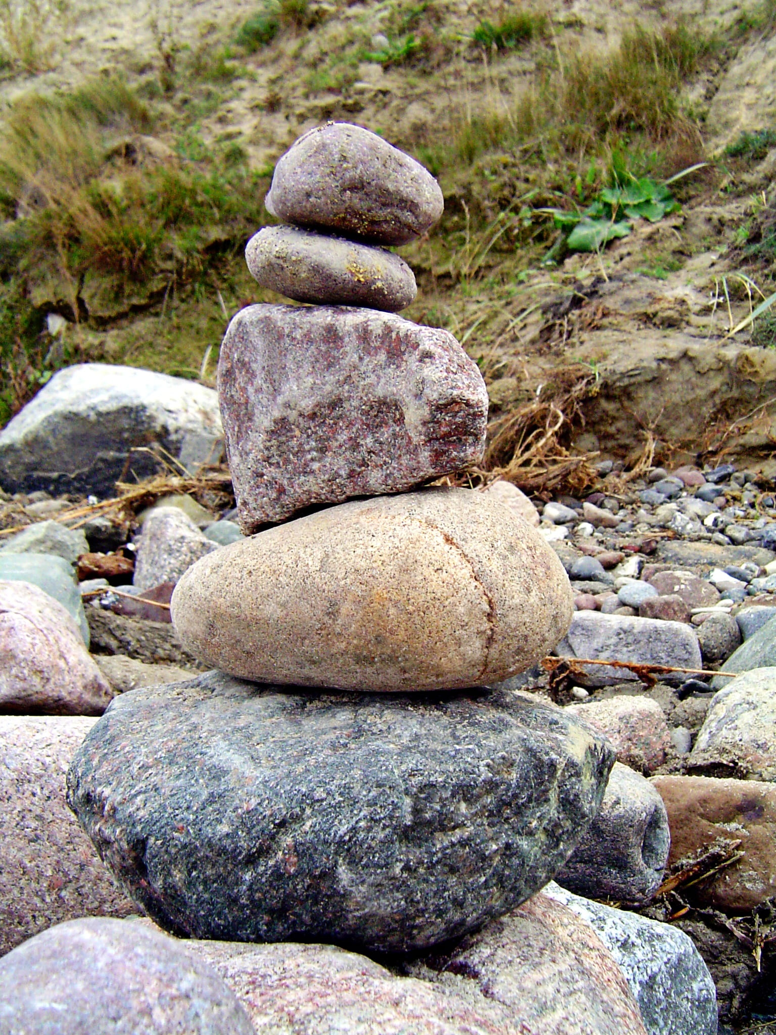 focus on foreground, stability, field, day, outdoors, tower, force, rock - object, close-up, stones, zen-like, beach, rock, stone - object, beauty in nature, Phone HD Wallpaper