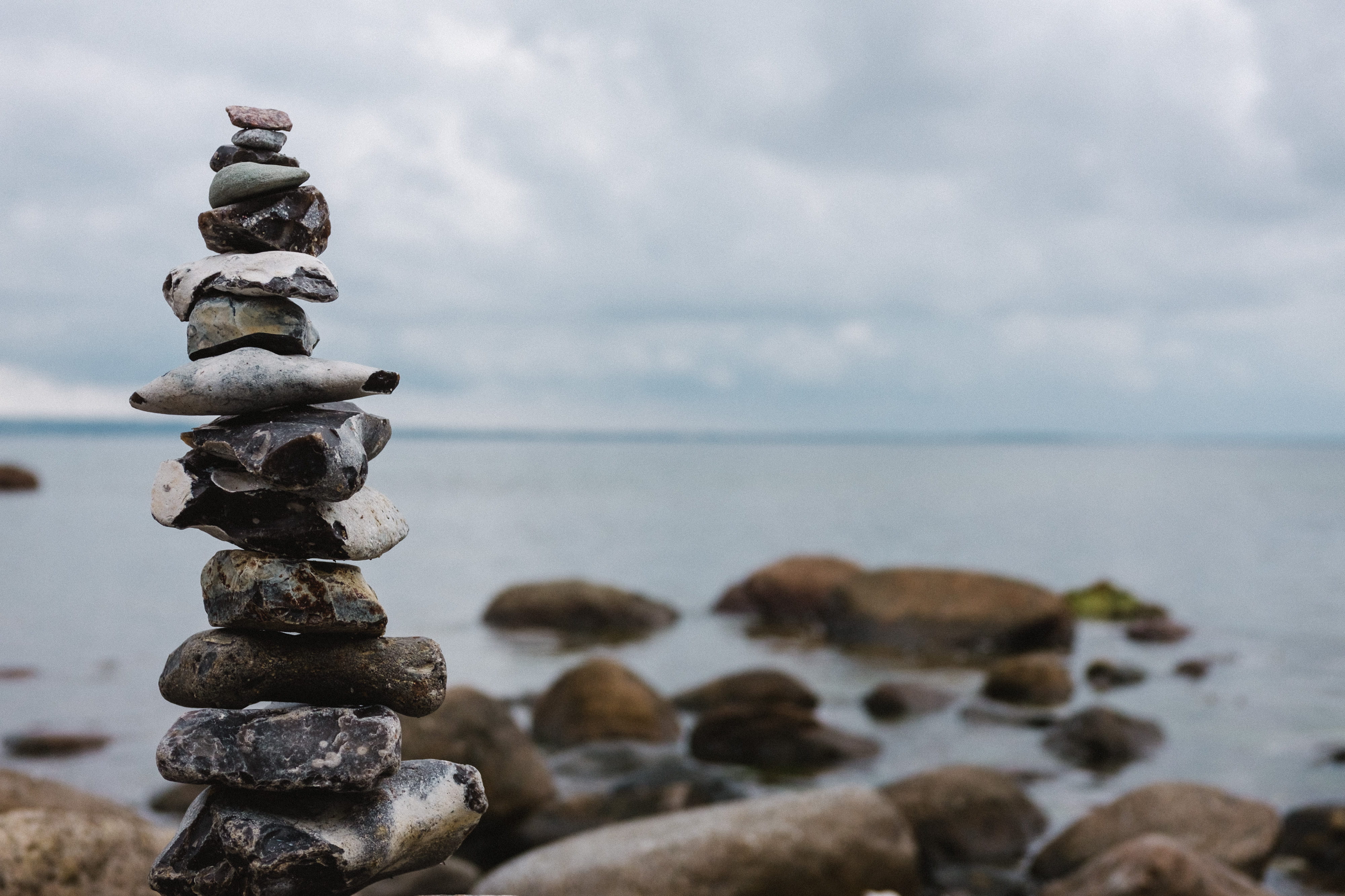 horizon over water, tranquil, rocks, closeup, beautiful, summer, balance, relaxation, solid, tranquility, stone, 4K, stacked, land, cloud - sky, sea, stone - object, HD Wallpaper