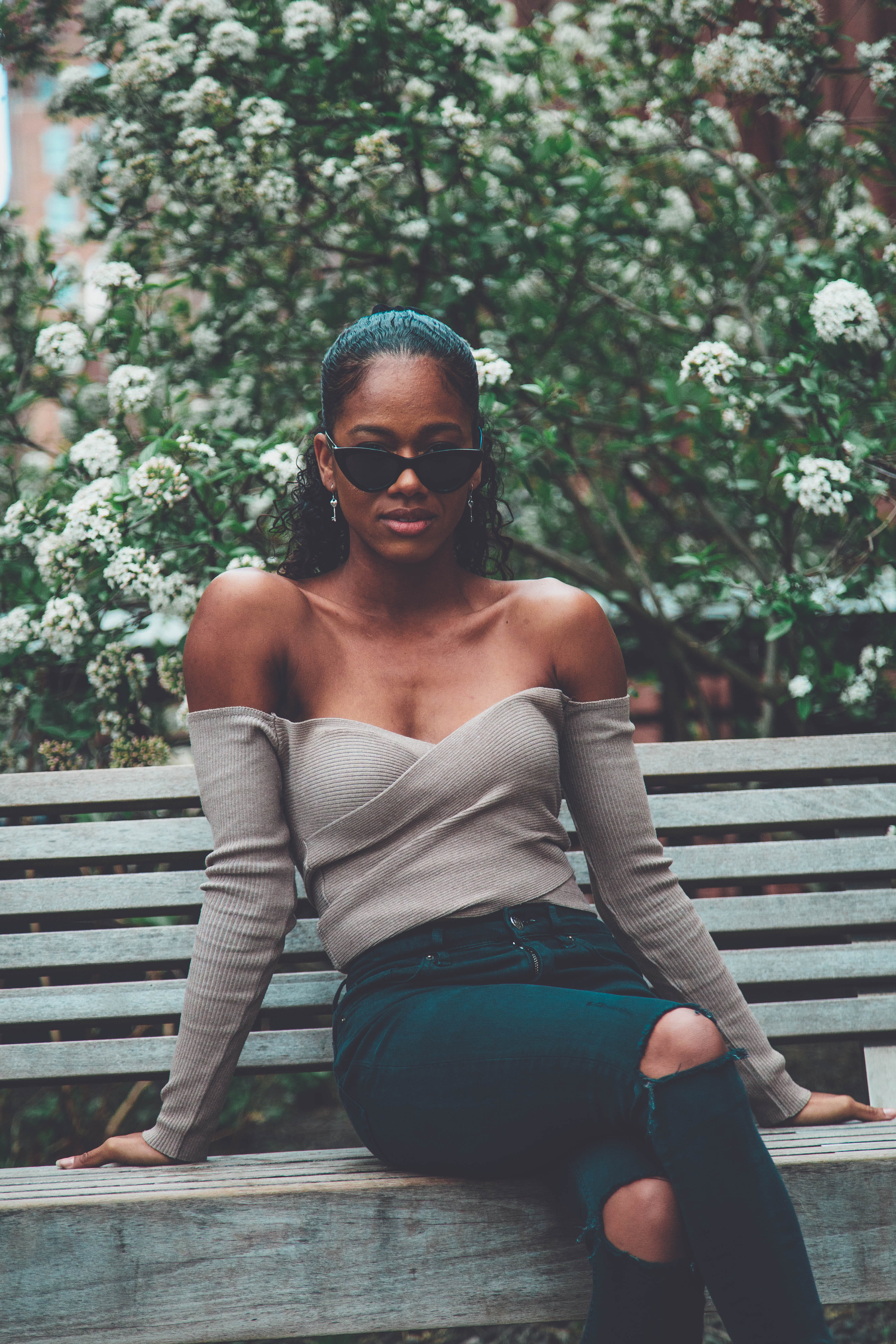 woman, young women, plant, beautiful, looking, sunglasses, recreation, park, garden, person, off shoulder, park bench, flowers, bench, fashion, real people, Phone HD Wallpaper