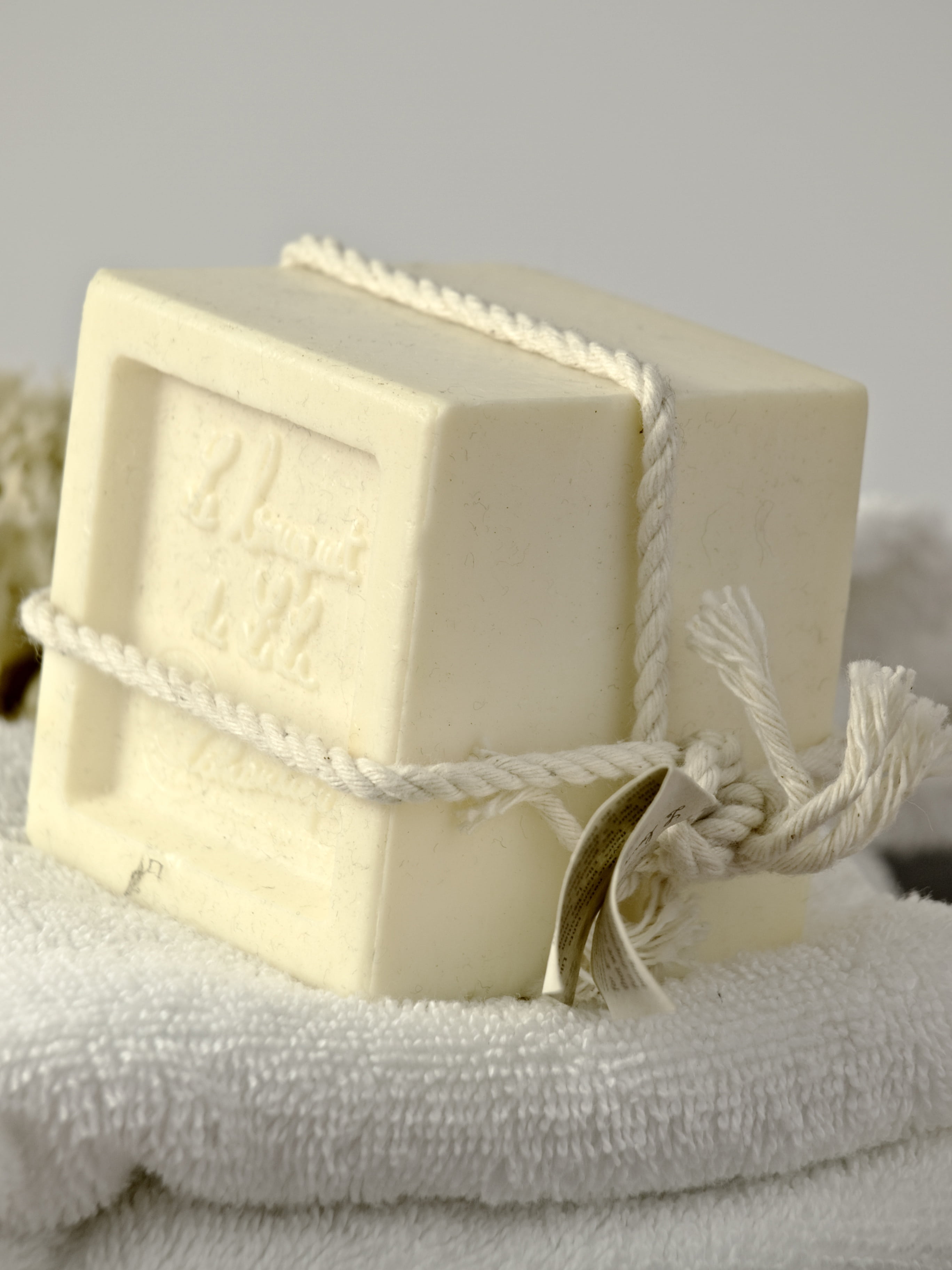 bar of soap, cleanliness, gray, clean, studio shot, luxury, cube, indulgence, focus on foreground, food, no people, natural cosmetics, indoors, close-up, Phone HD Wallpaper