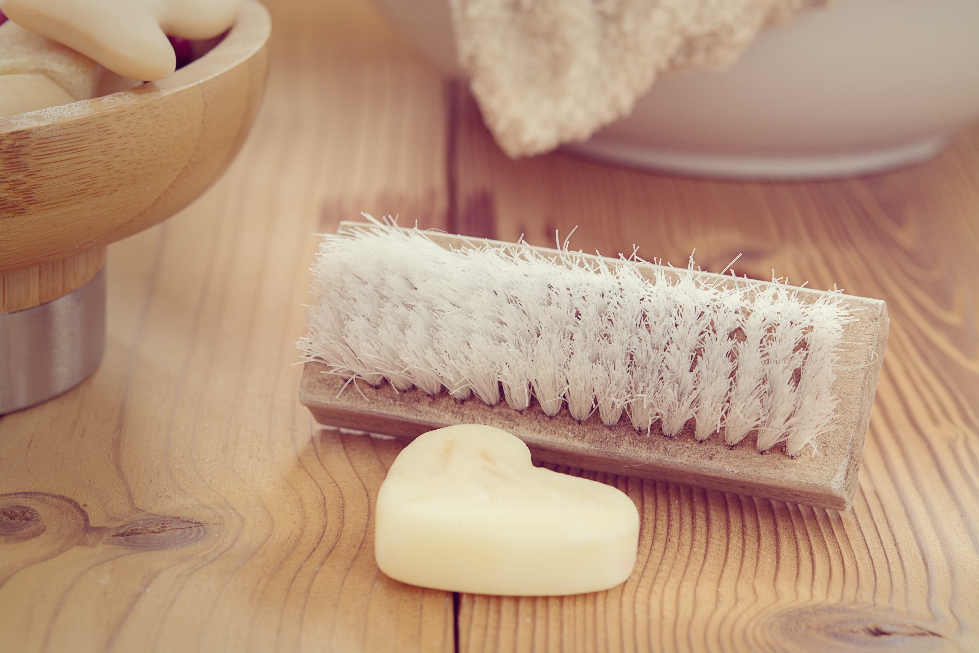 indoors, wash, clean, table, close-up, brush, toiletries, wood - material, high angle view, freshness, wood, still life, hairbrush, close, food, beauty, HD Wallpaper
