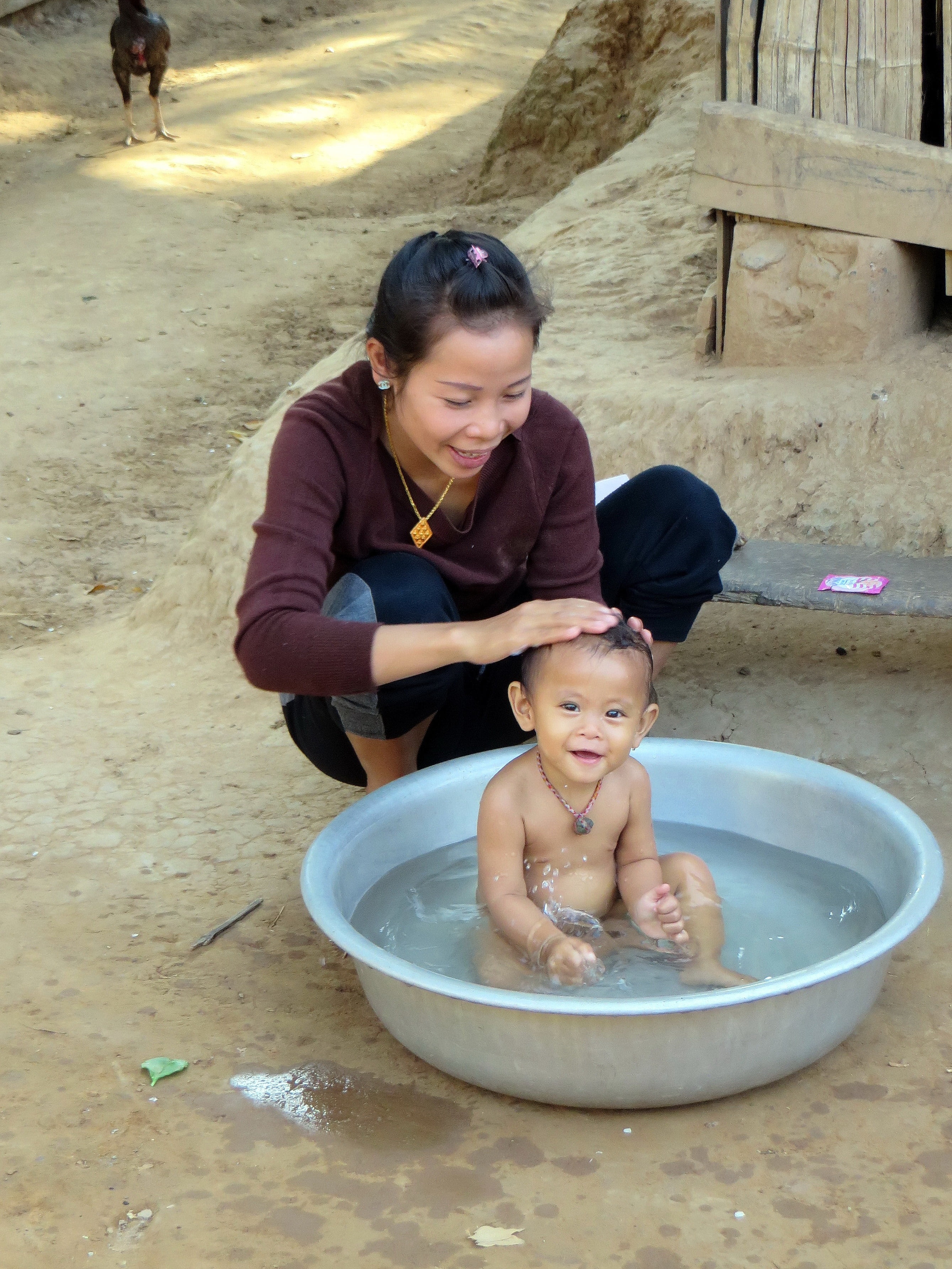 childhood, males, real people, bonding, females, toilet, water, women, happiness, bath, basin, 2K, tenderness, washing, people, son, laos, smiling, togetherness, Phone HD Wallpaper
