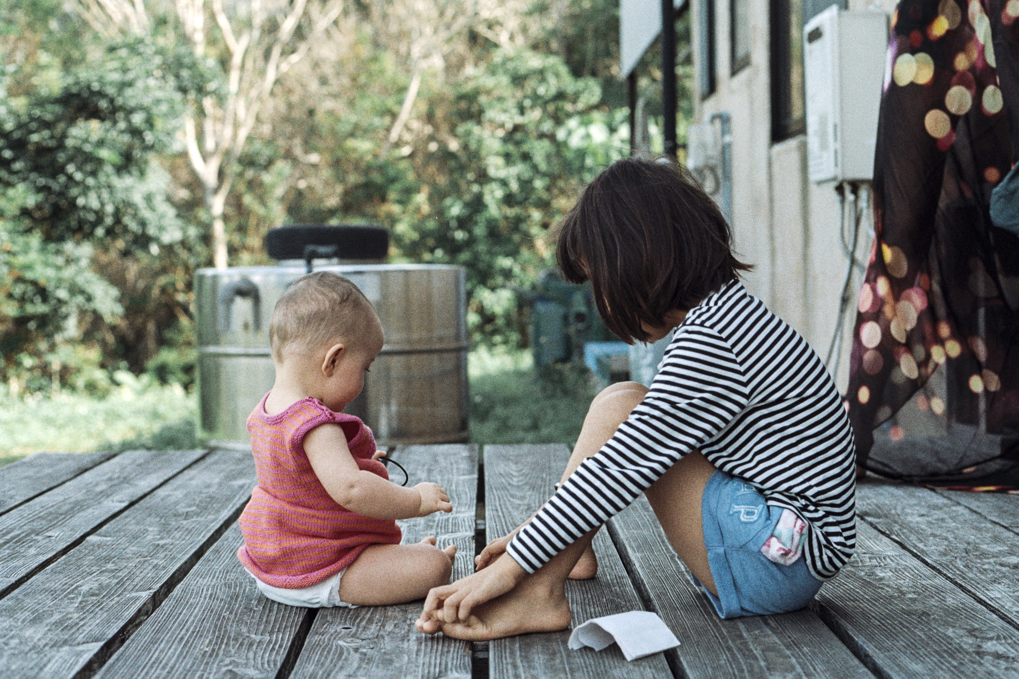 2K, outdoors, toddler, family, full length, planks, casual clothing, stripe, innocence, wood, togetherness, human, gray, females, sits, japan, real people, HD Wallpaper