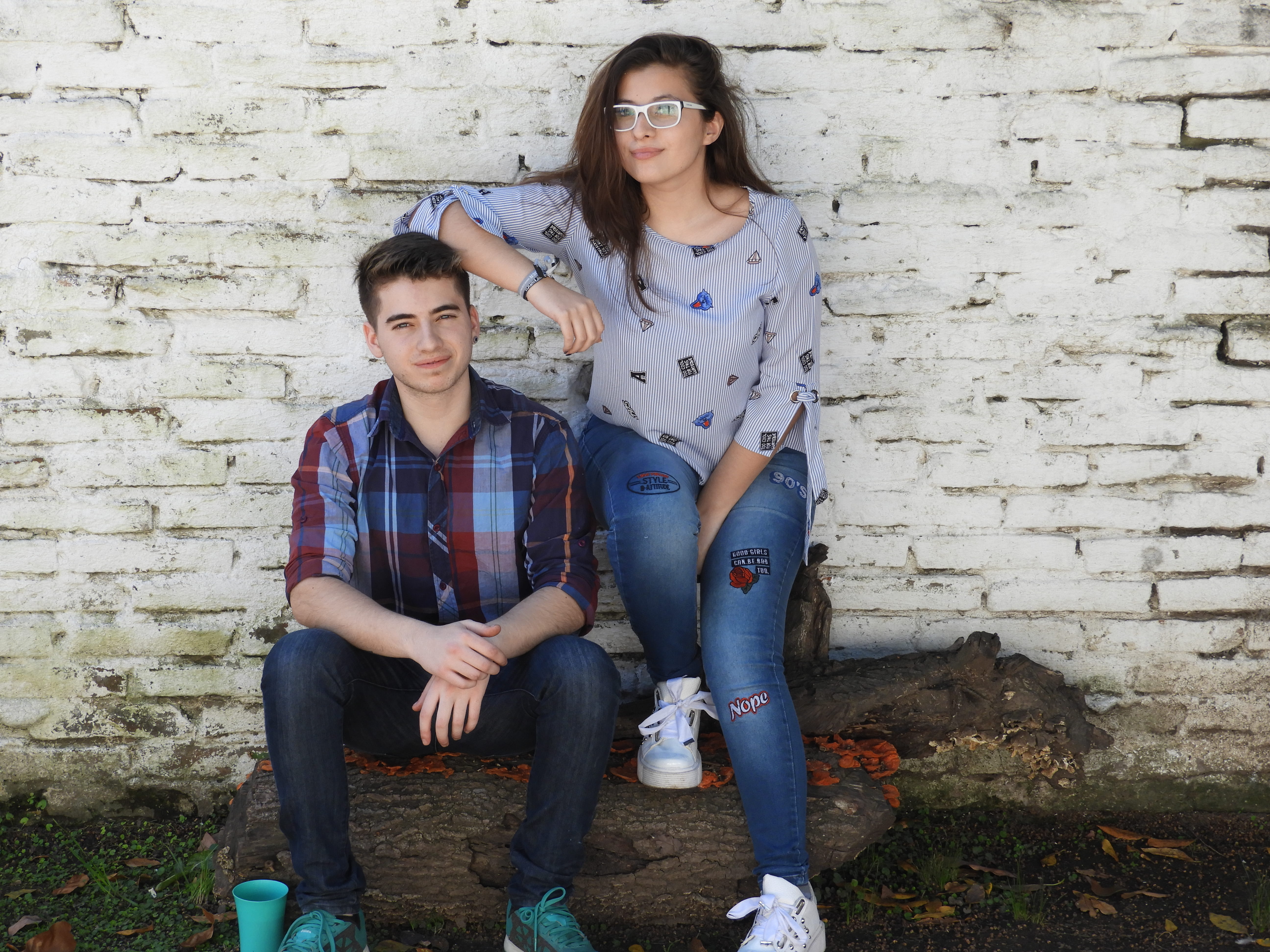leisure activity, glasses, young adult, fashion, sunny, togetherness, teenage boys, looking at camera, argentina, wall, buenos aires, wall - building feature, HD Wallpaper