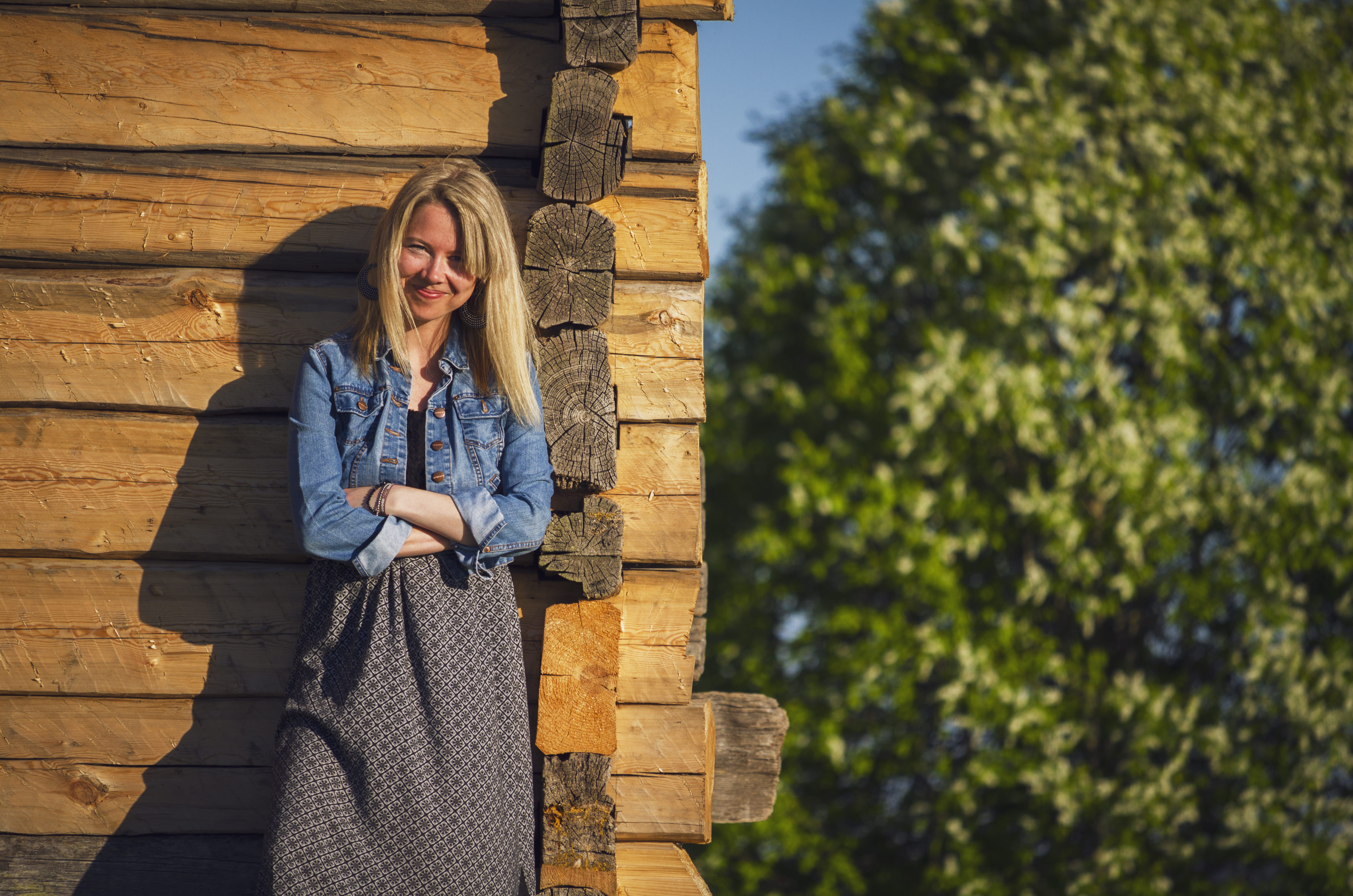 lumber, women, cabin, front view, three quarter length, 4K, hairstyle, rīga, casual clothing, architecture, nature, house, hair, loghouse, taking, shelter, HD Wallpaper