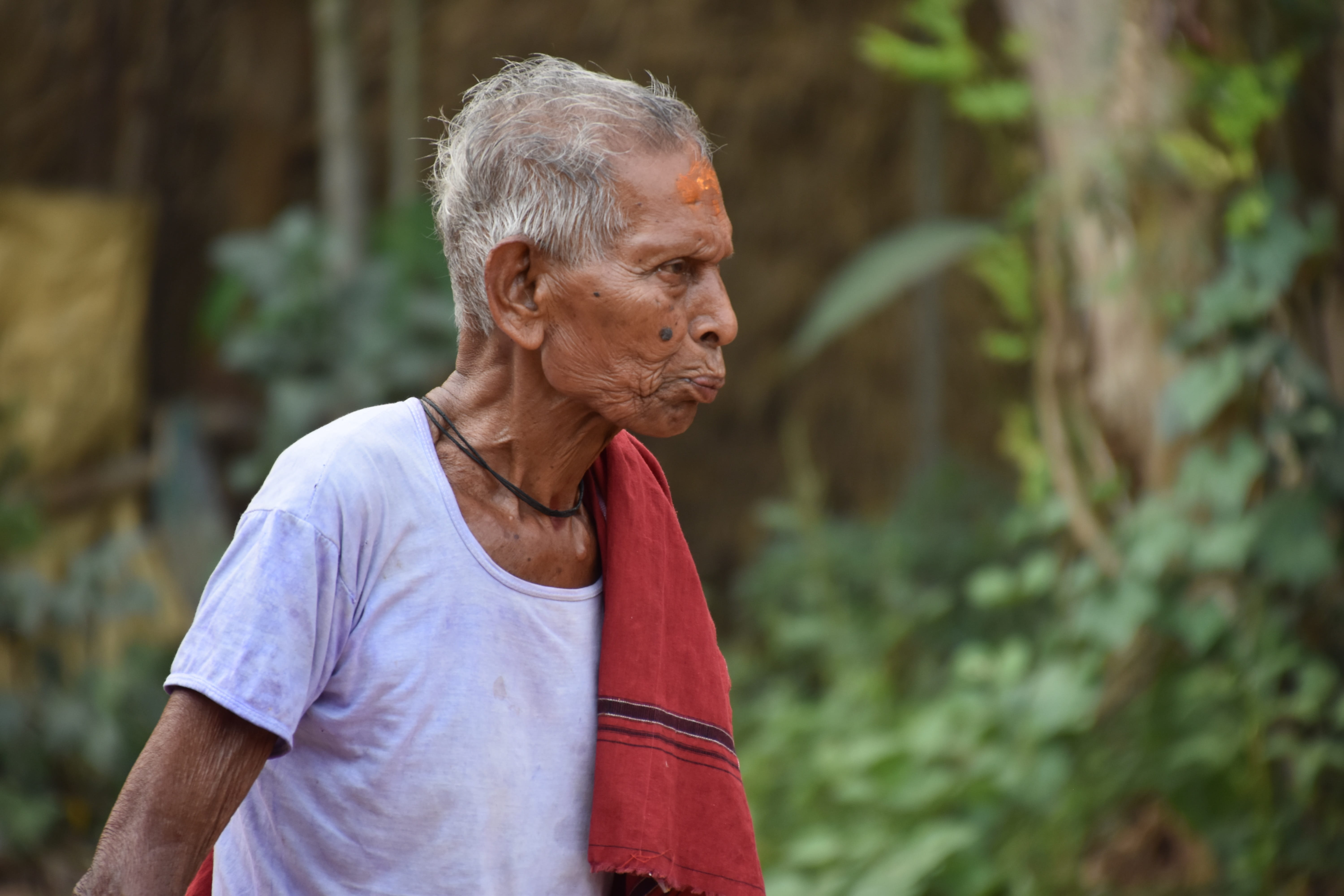 casual clothing, day, males, leisure activity, odisha, bhagirathipur, adult, orissa, focus on foreground, towel, village, lifestyles, senior adult, contemplation, HD Wallpaper