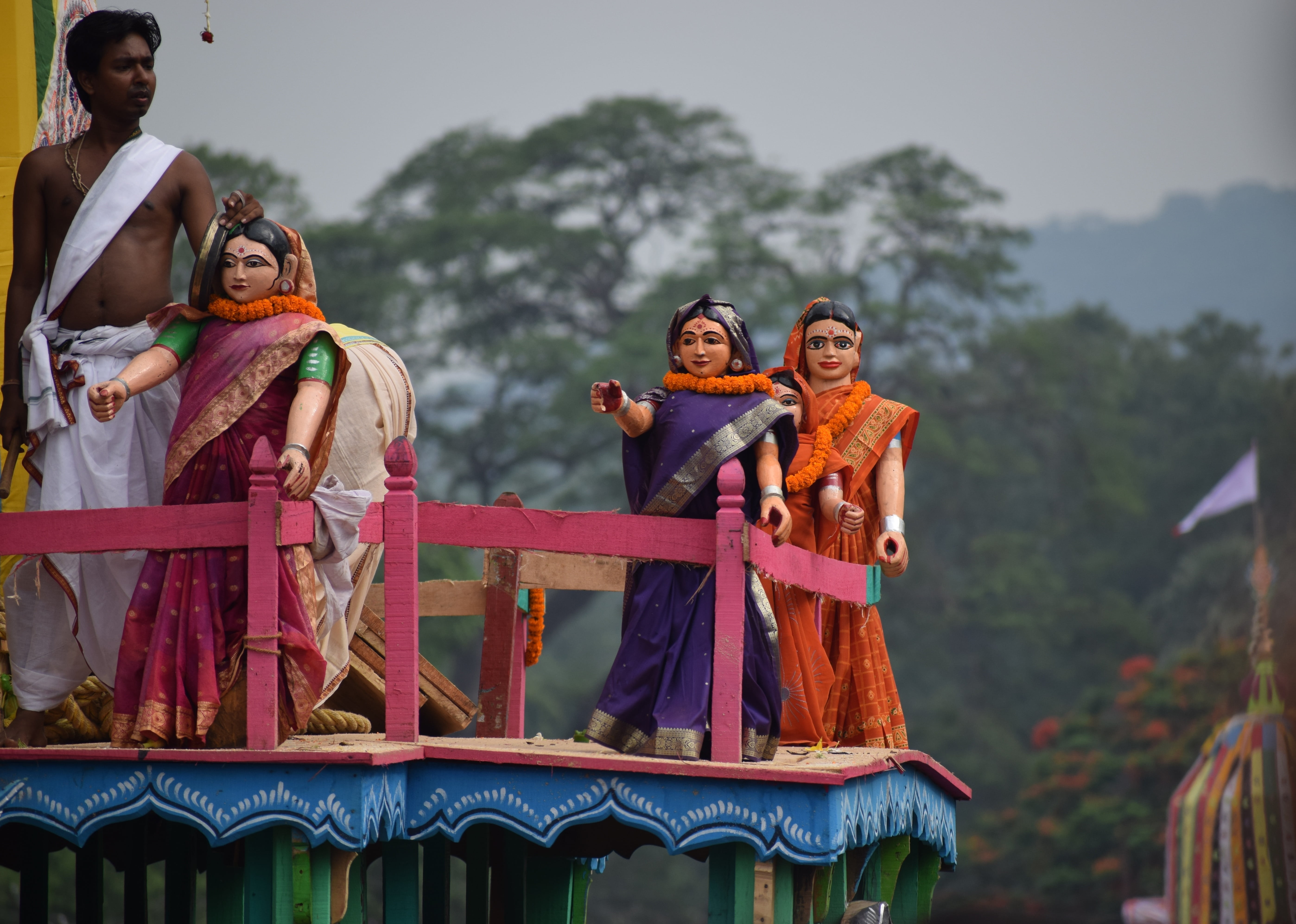 clothing, dhenkanal, adult, females, warm clothing, happiness, group of people, togetherness, young adult, men, nature, smiling, emotion, traditional clothing, HD Wallpaper