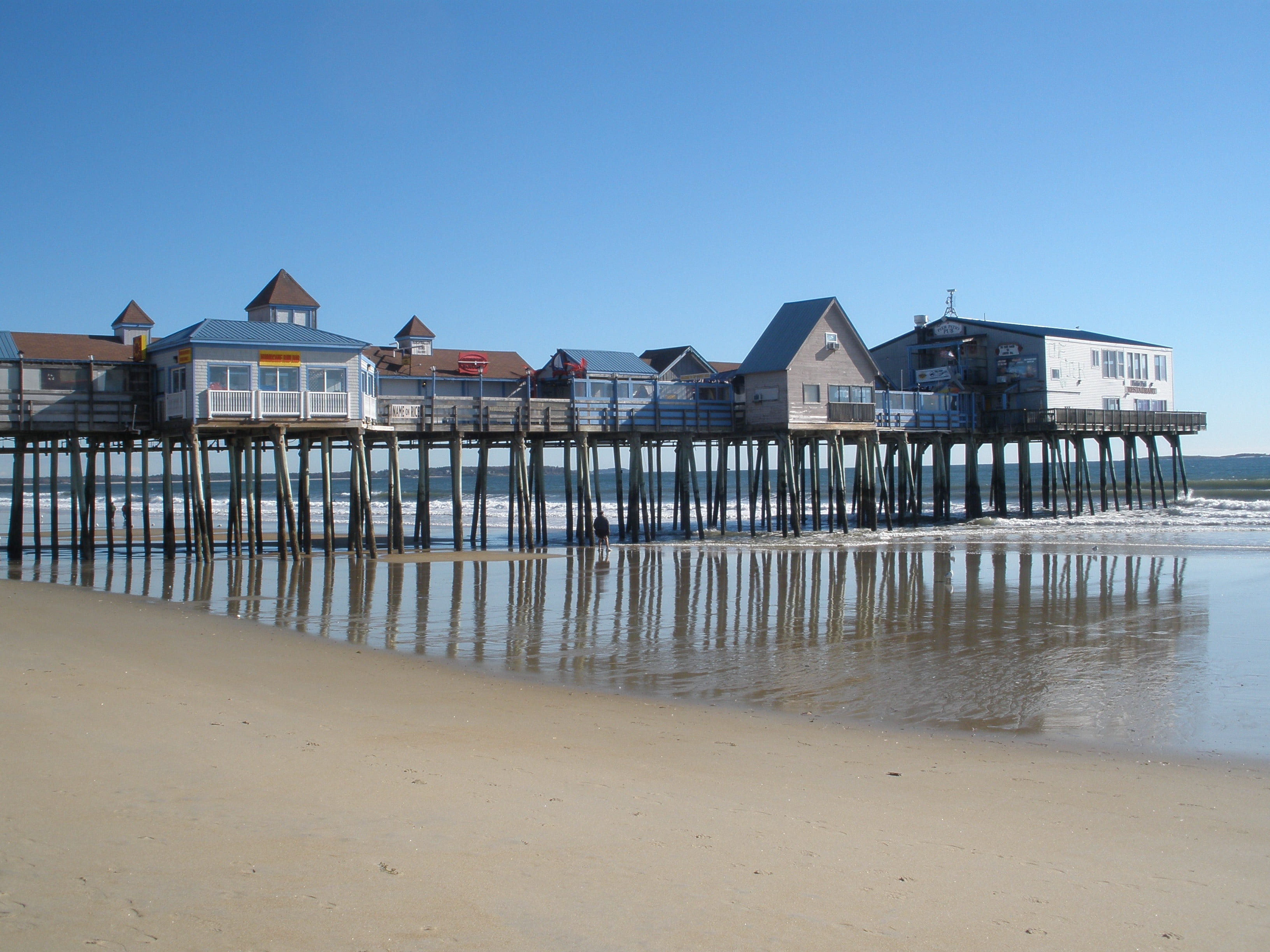 2K, sea, maine, clear sky, beach hut, water, built structure, residential district, ocean, beach, hut, old orchard, nature, architecture, no people, day, HD Wallpaper