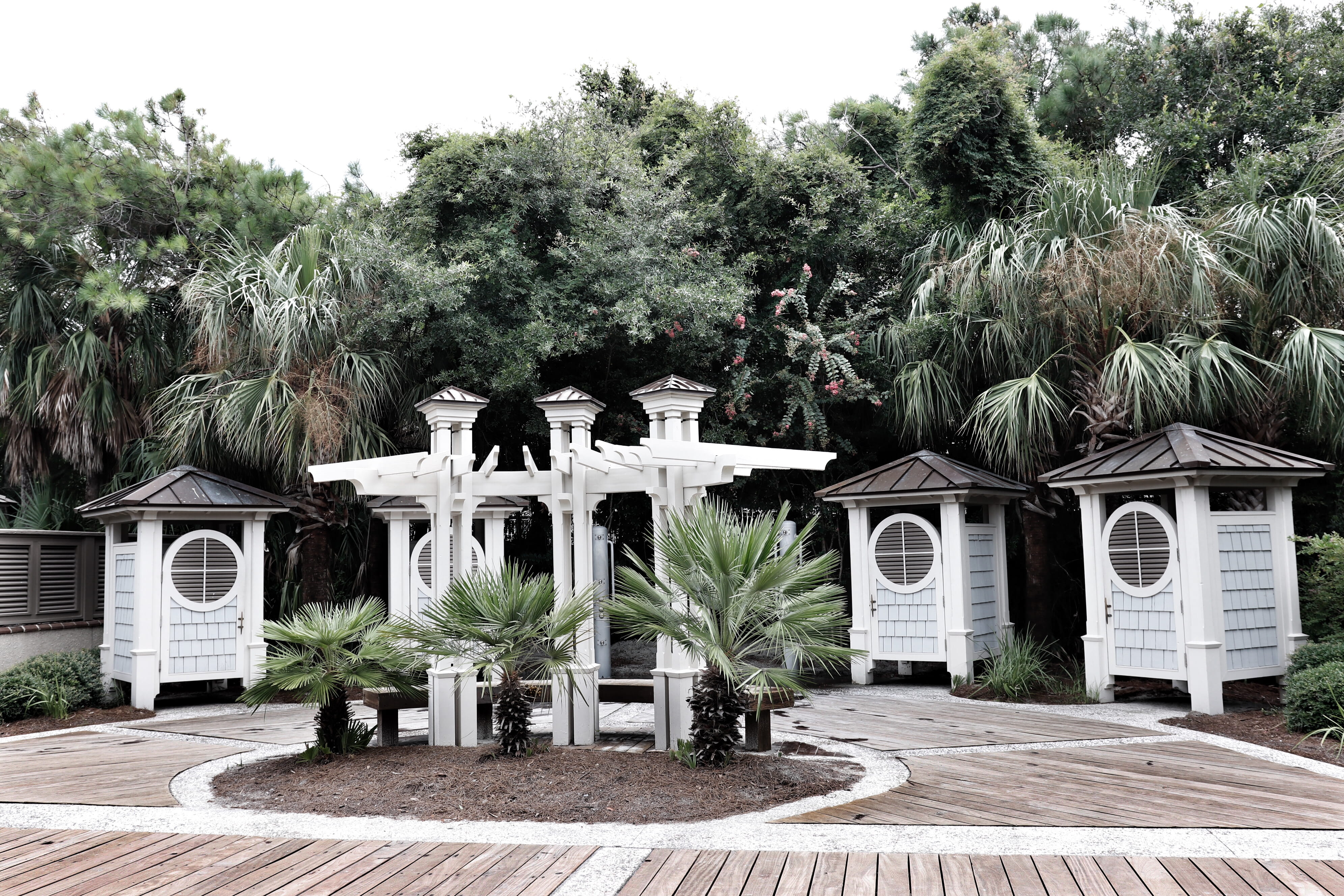 tropical climate, nature, entrance, 4K, grass, white, building exterior, green color, building, built structure, outdoors, green, wood - material, cabana, HD Wallpaper