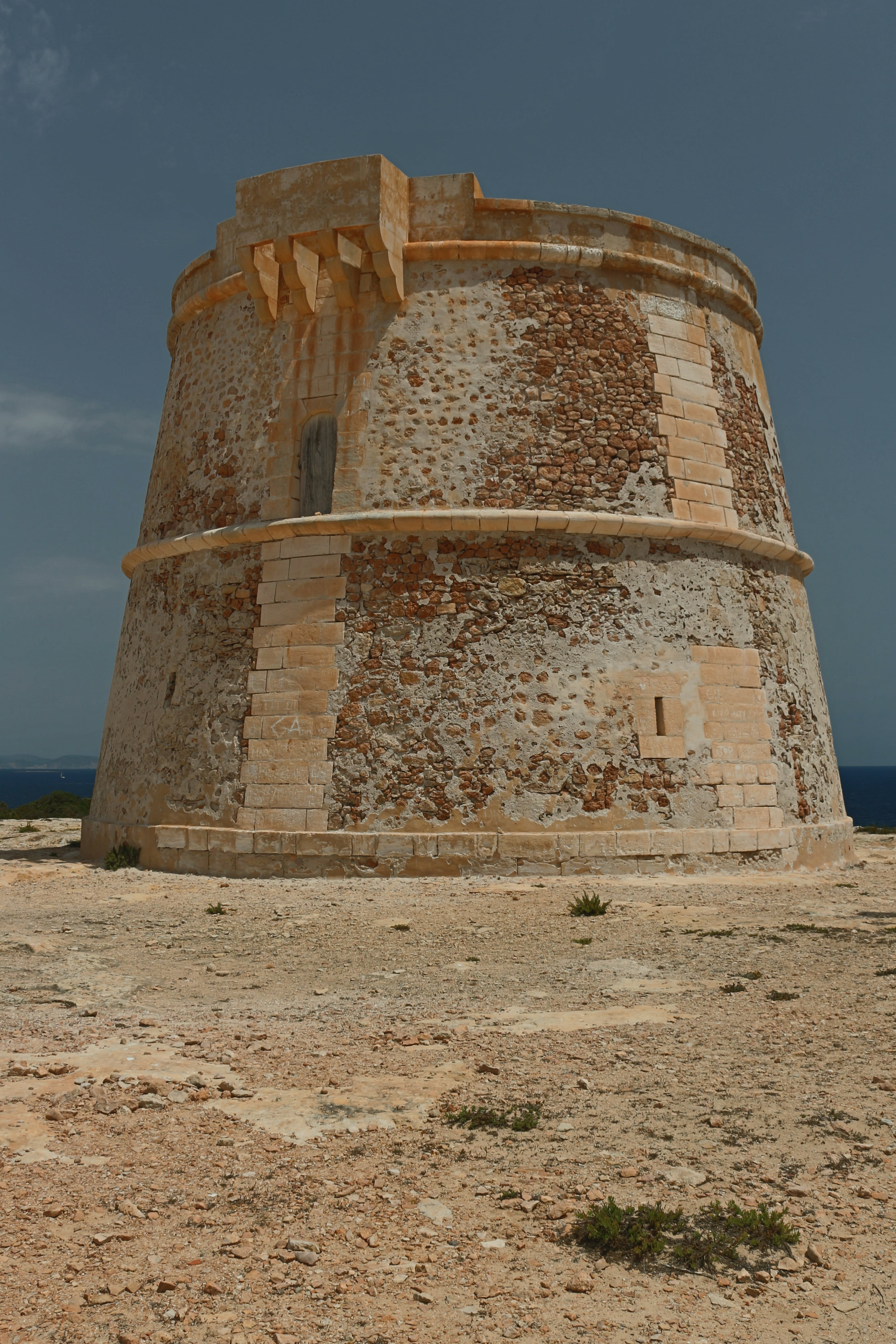 abandoned, surveillance, landscape, archaeology, low angle view, ruined, ancient, tower guards, nature, ancient history, history, the past, deterioration, Phone HD Wallpaper