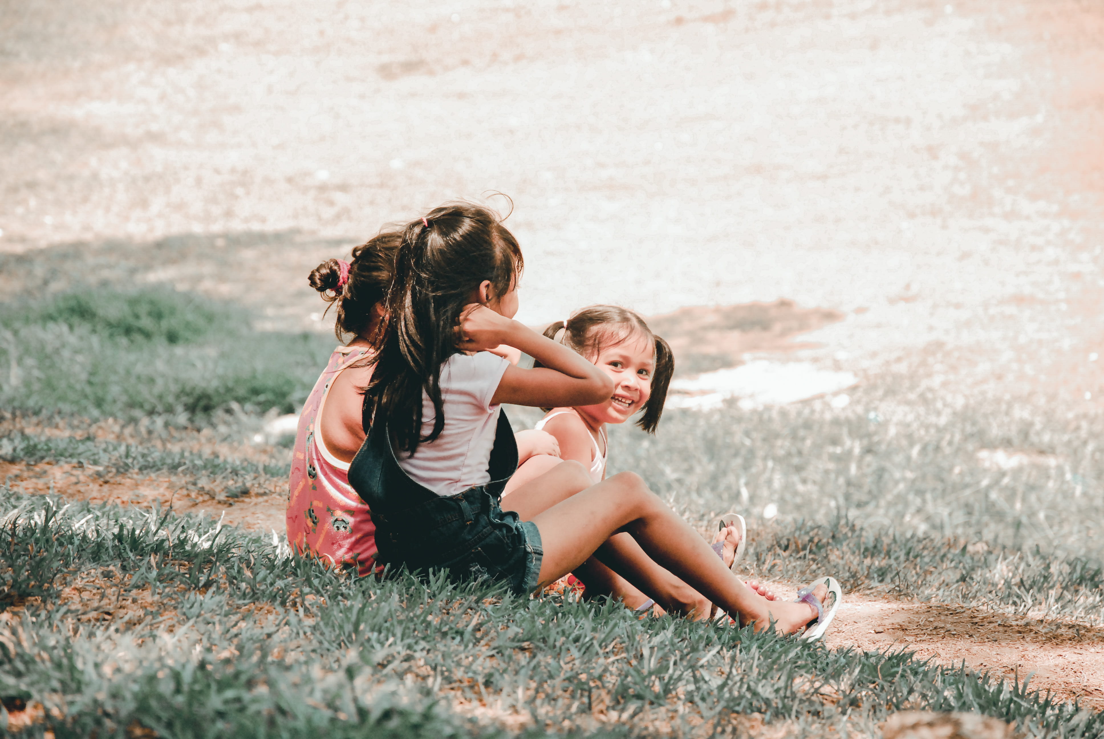 children, sister, casual clothing, three, childhood, full length, kissing, girl, philippines, people, nature, sitting, quezon city, female, girls, love, HD Wallpaper