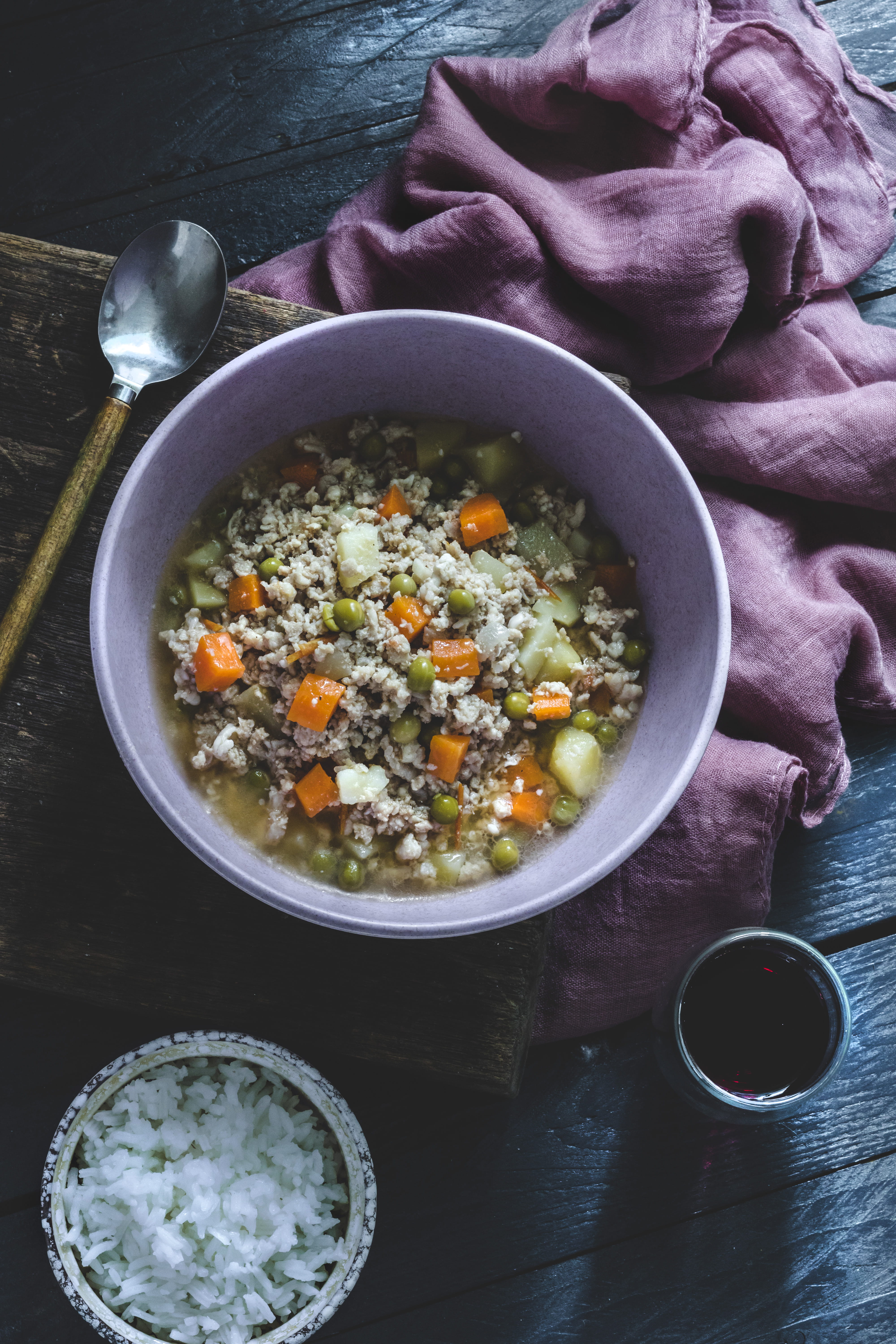 food, meal, vegetable soup, no people, cutlery, wellbeing, household equipment, freshness, vegetable, crockery, dish, ready-to-eat, spoon, serving dish, Phone HD Wallpaper