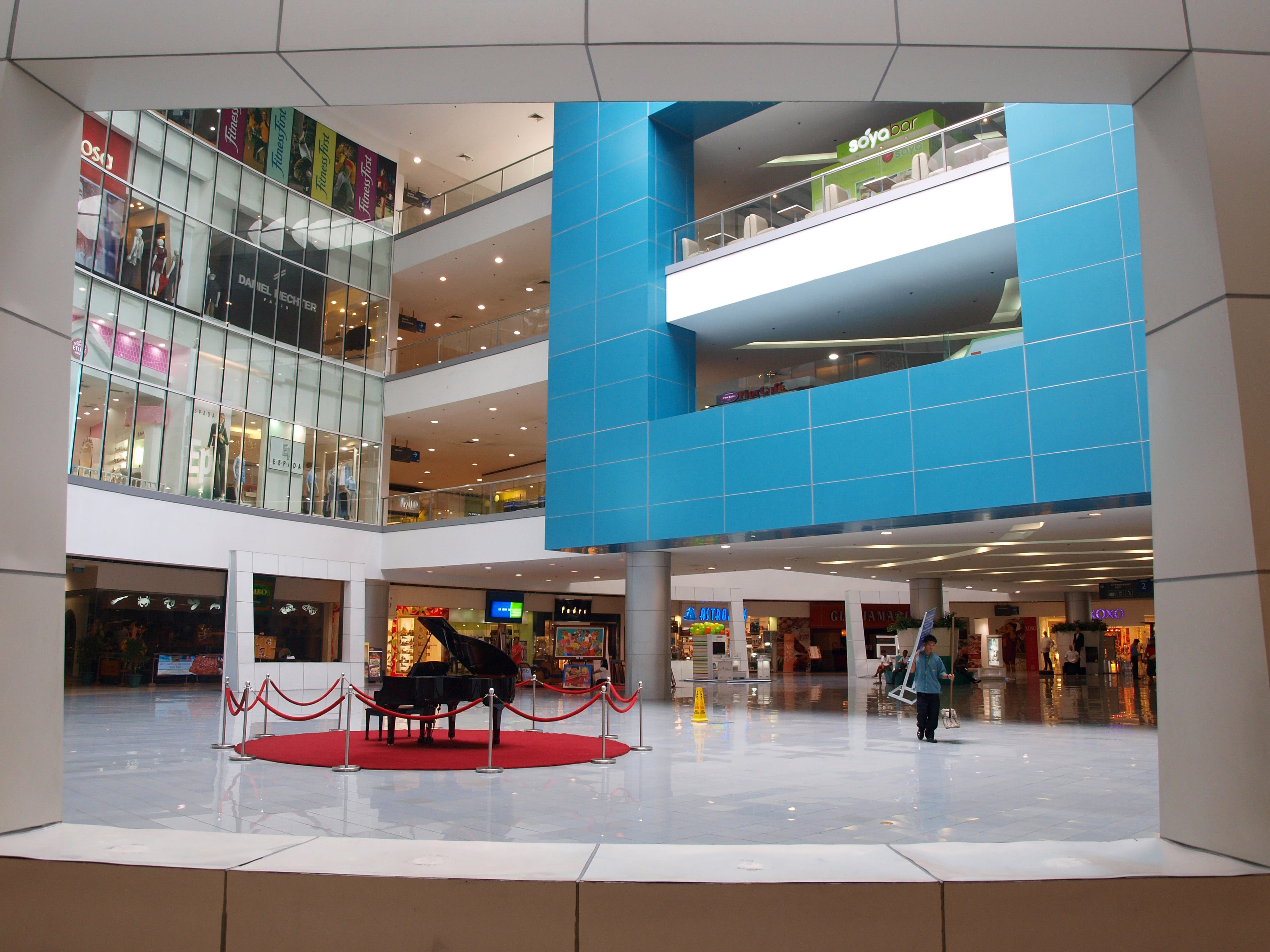 architecture, building exterior, reflection, Interior, built structure, retail, outdoors, Shopping Mall, photos, city, incidental people, ceiling, station, HD Wallpaper