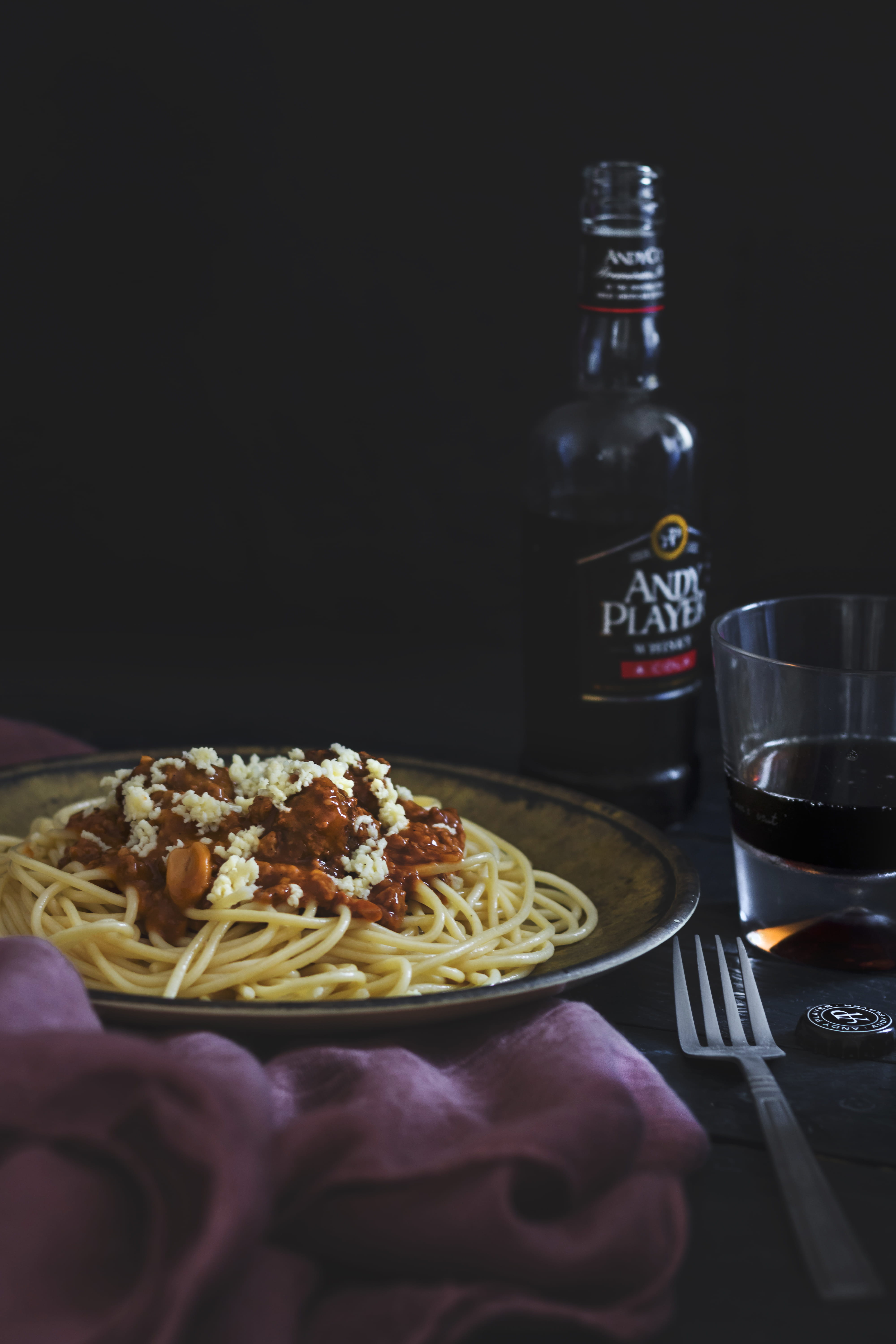andy, red wine, quezon city, rum cola, 5K, herb, glass, drink, refreshment, food and drink, household equipment, badge, supper, italian, lasagna, meal, Phone HD Wallpaper