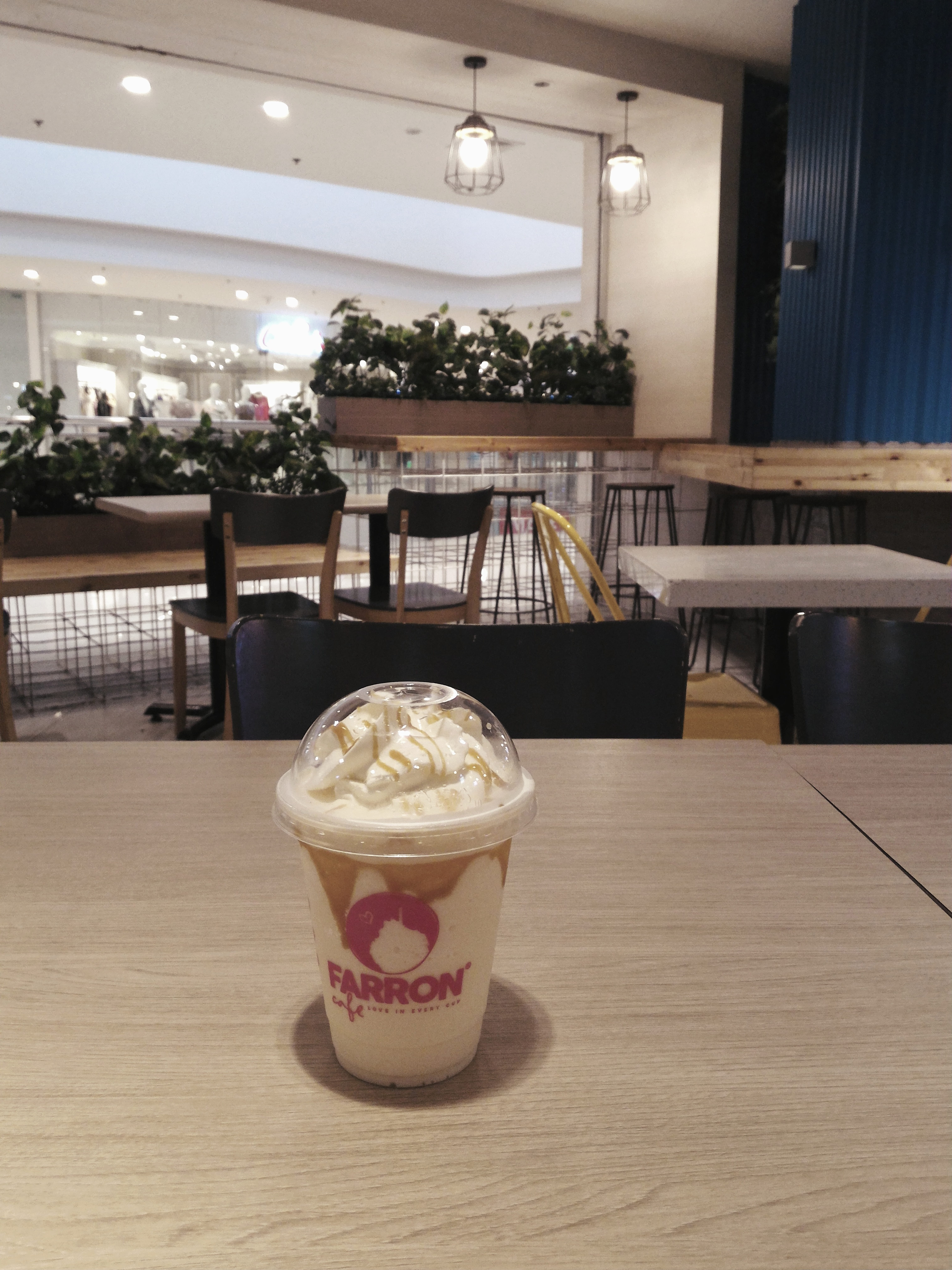 no people, indulgence, drink, pilipinas, temptation, food and drink, 8K, refreshment, food, fairview terraces, ph, freshness, restaurant, quezon city, Phone HD Wallpaper