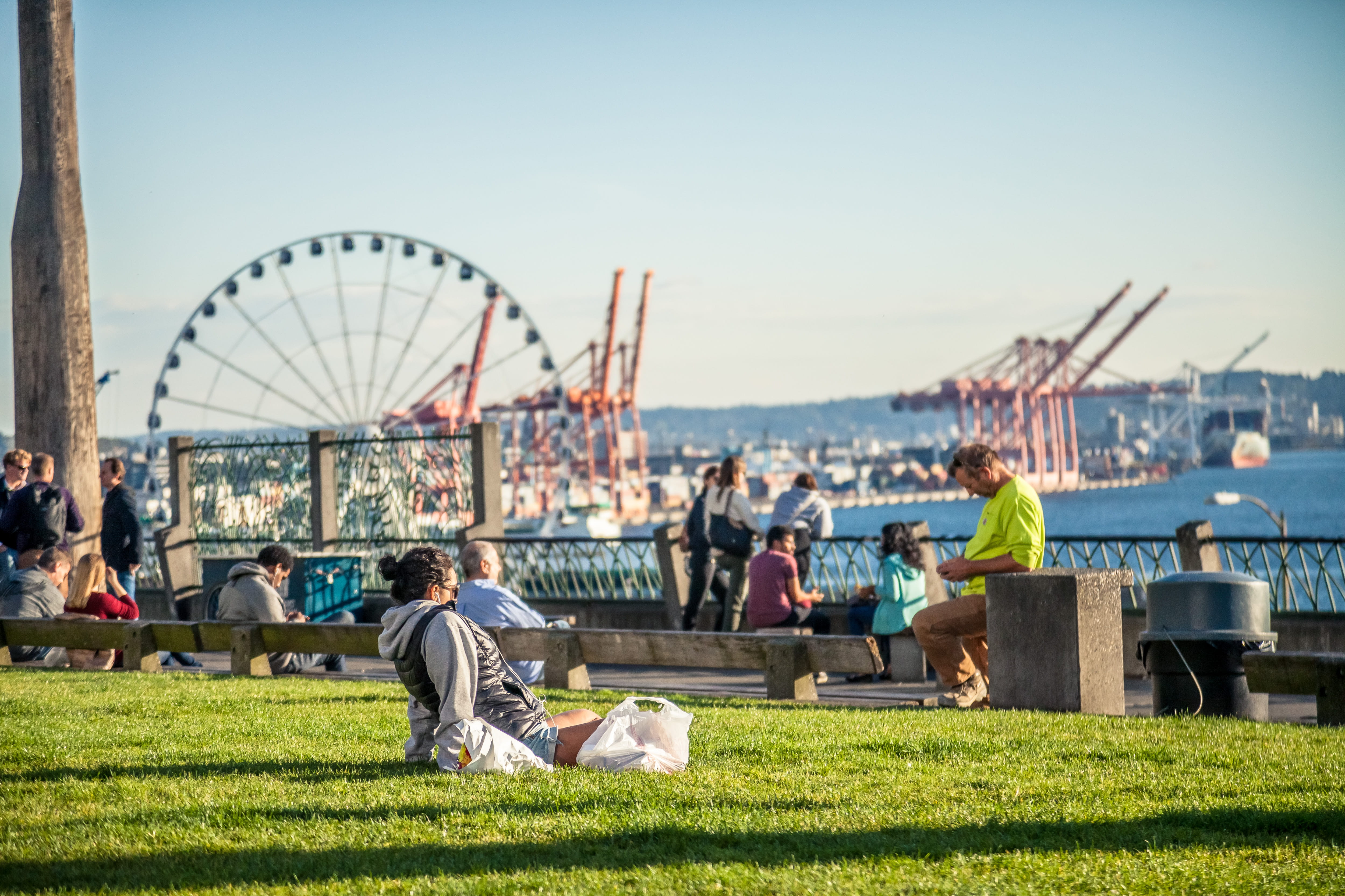 relax, park, 4K, architecture, sundown, sitting, arts culture and entertainment, crowd, pike place market, adult, women, ferriswheel, group of people, HD Wallpaper