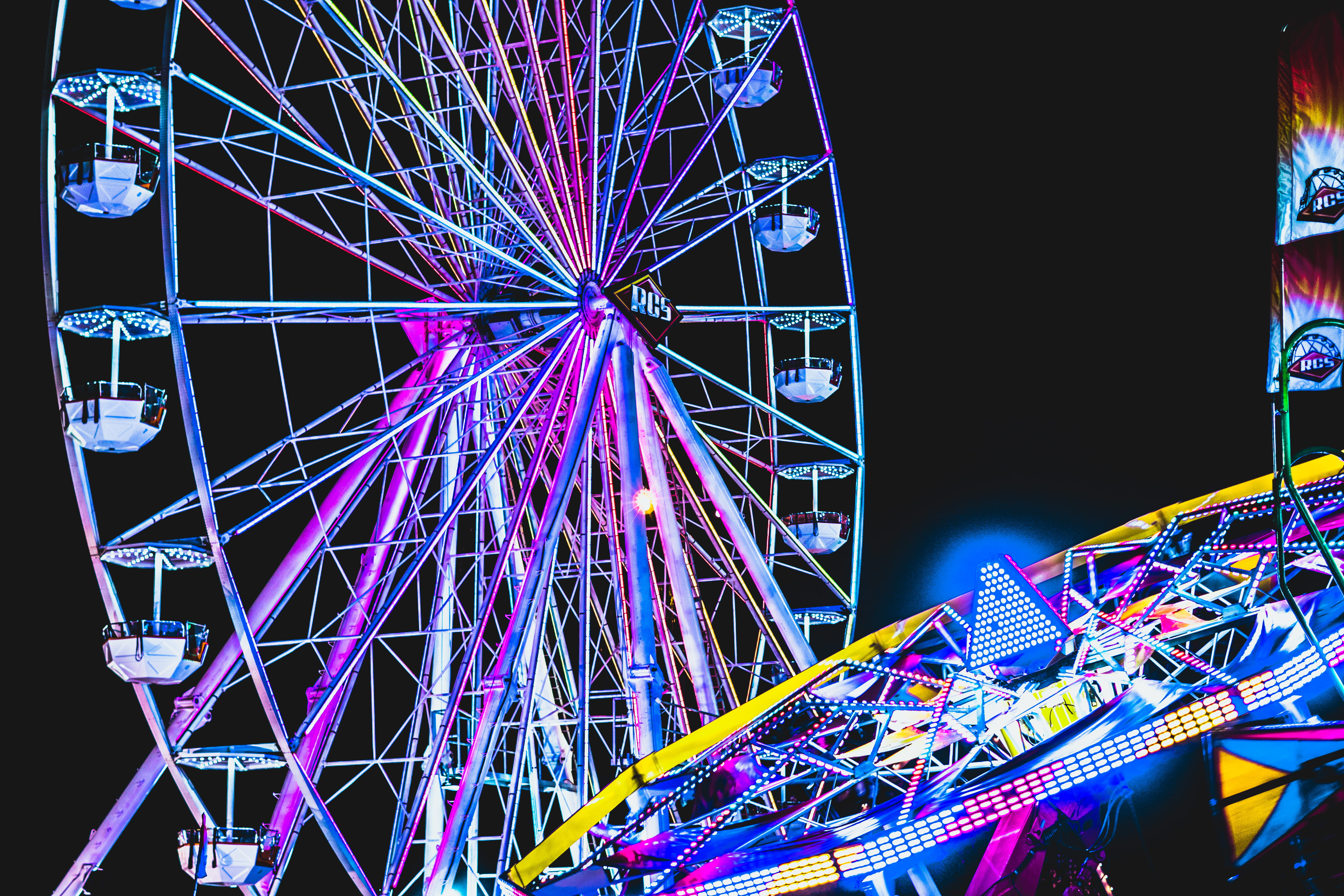 connection, excitement, multi colored, amusement park, neon, no people, lights, black, ferriswheel, sky, enjoyment, architecture, lighted, wheel, color wheel, HD Wallpaper