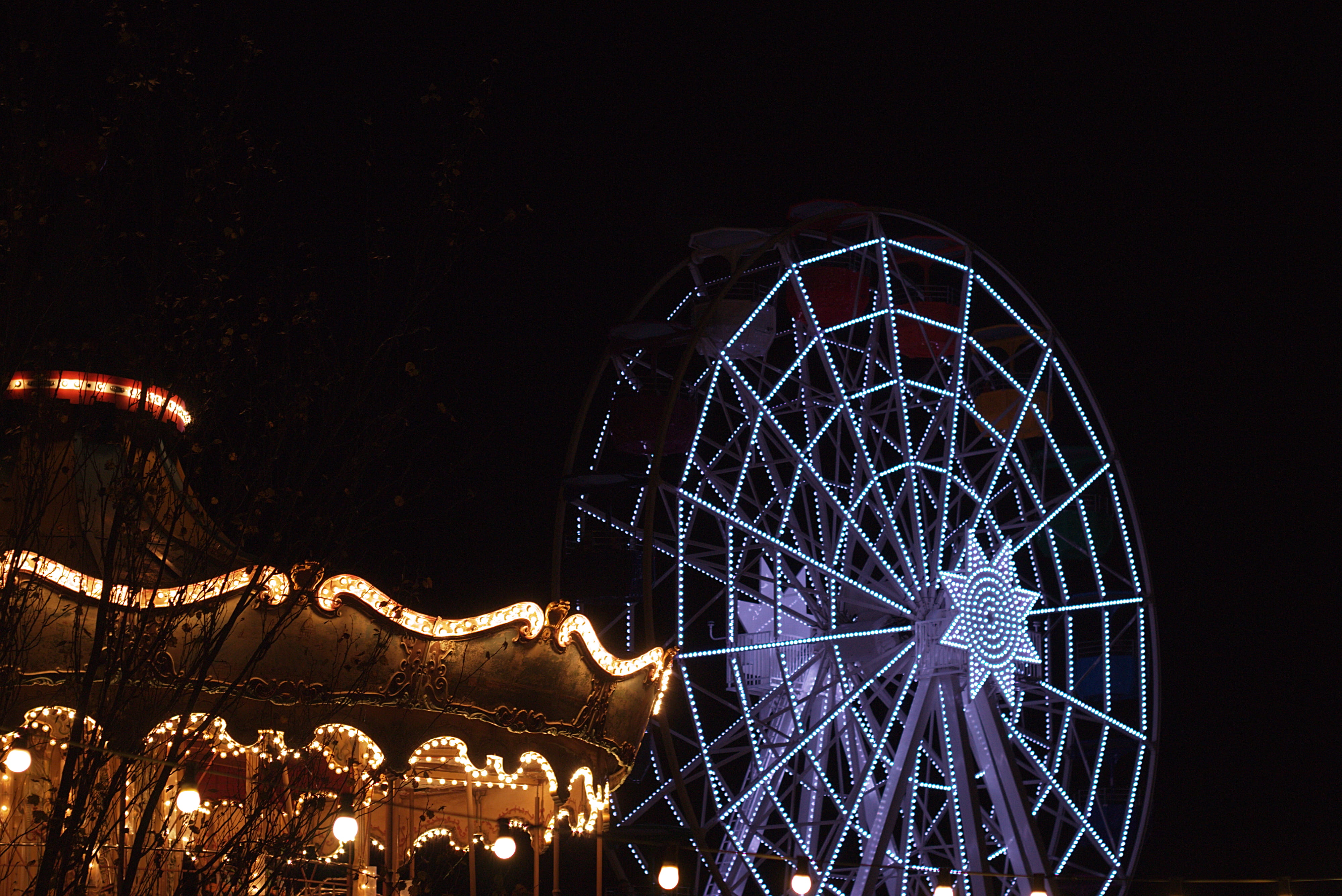 lighting equipment, building exterior, amusement park, barcelona, sky, carousel, city, shape, 4K, magic, glowing, low angle view, spain, arts culture and entertainment, HD Wallpaper